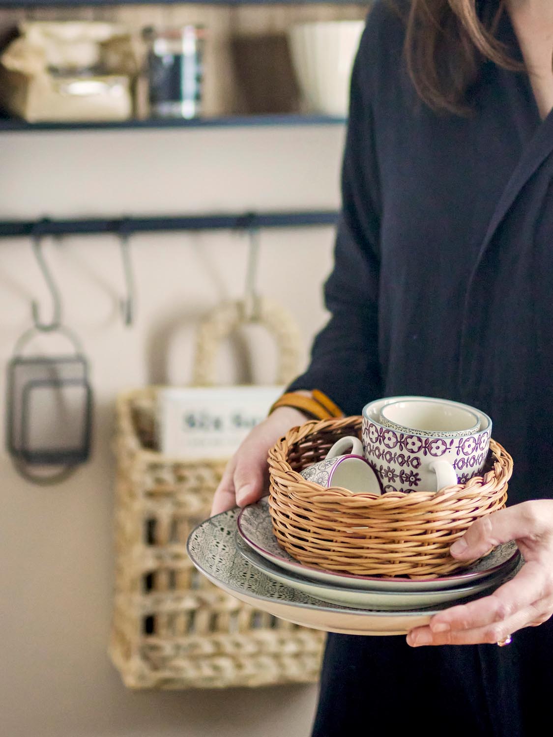 Karine Becher, Bunt, Steingut in Multi präsentiert im Onlineshop von KAQTU Design AG. Tasse ist von Bloomingville