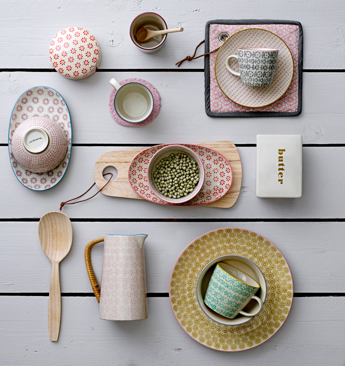 Cécile Tasse, Bunt, Steingut in Multi präsentiert im Onlineshop von KAQTU Design AG. Tasse ist von Bloomingville