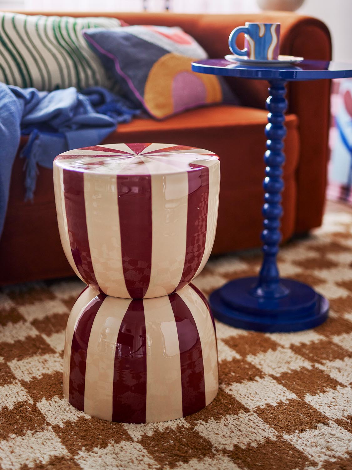 Vrea Beistelltisch, Bunt, Metall in Multi präsentiert im Onlineshop von KAQTU Design AG. Standregal ist von Bloomingville