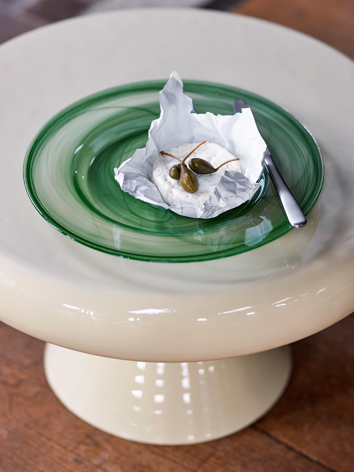 Amelie Teller, Grün, Glas in Green präsentiert im Onlineshop von KAQTU Design AG. Teller ist von Bloomingville