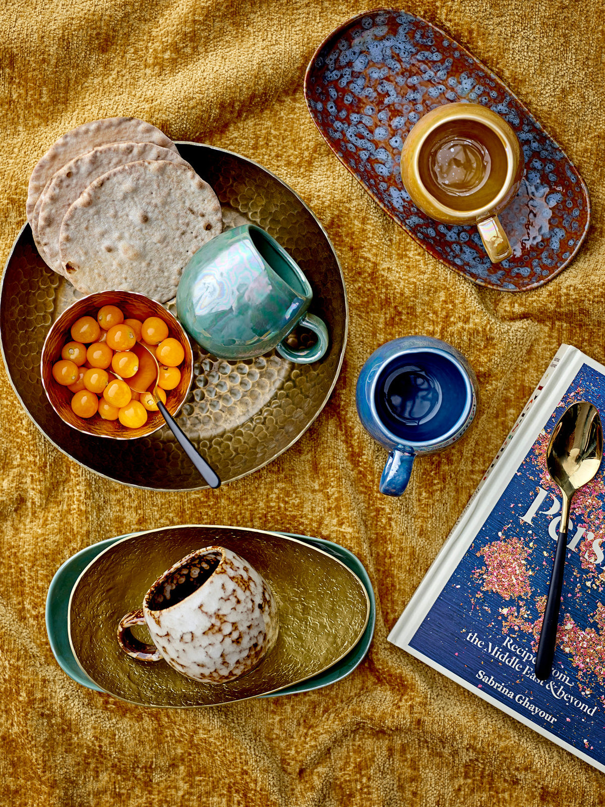 Paula Tasse, Braun, Steingut in Braun präsentiert im Onlineshop von KAQTU Design AG. Tasse ist von Bloomingville