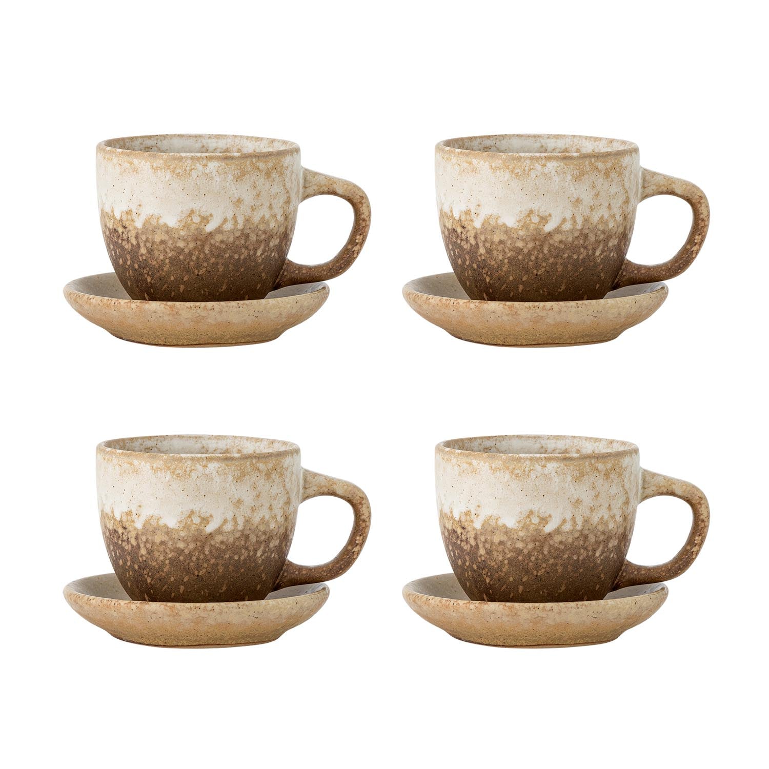 Brenta Tasse mit Untertasse, Natur, Steingut in Natur präsentiert im Onlineshop von KAQTU Design AG. Tasse ist von Bloomingville