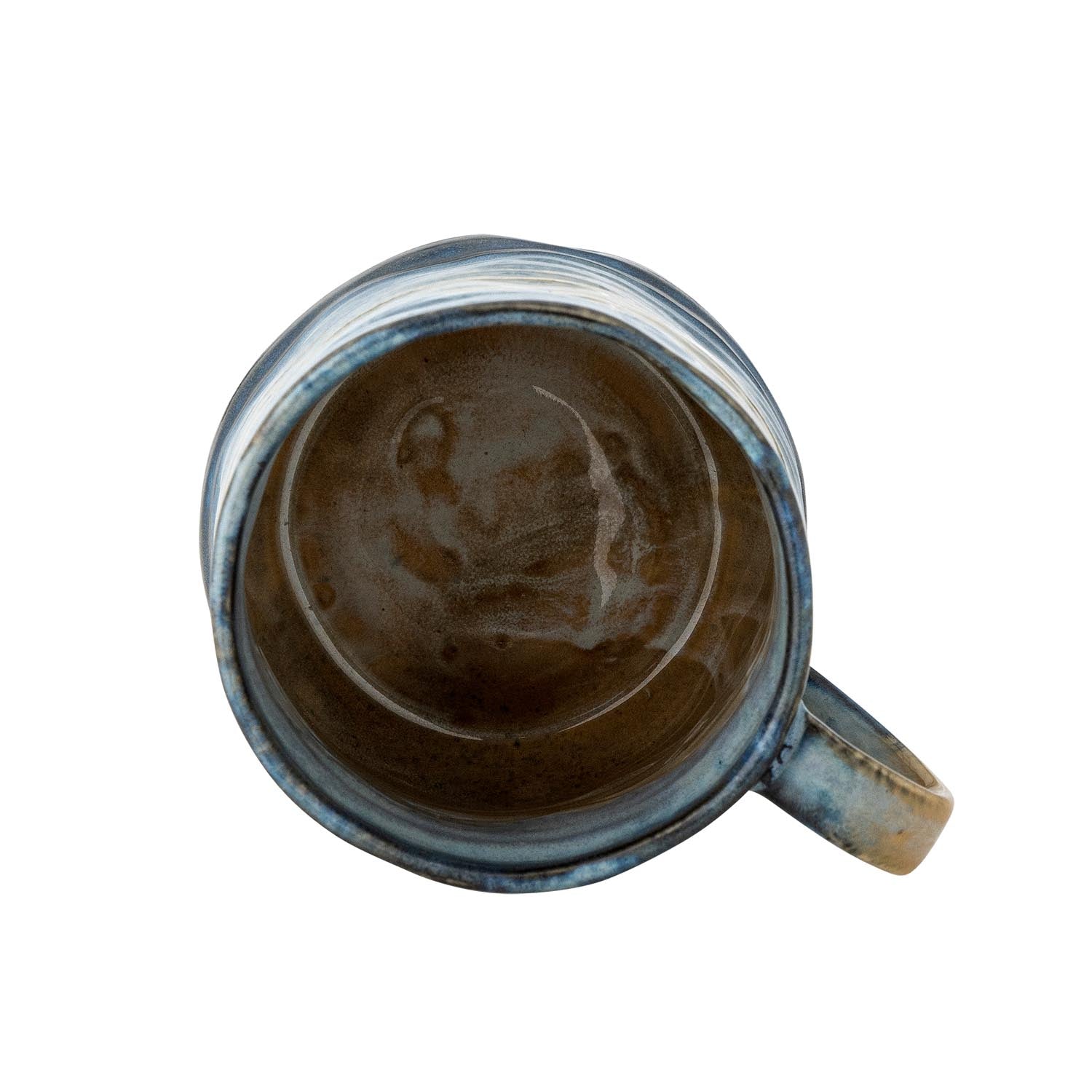 Erleben Sie die stilvollen Deana Becher von Bloomingville, gefertigt aus robustem Steingut mit individueller reaktiver Glasur in eleganten Blau- und Beigetönen. Perfekt für jeden Anlass!