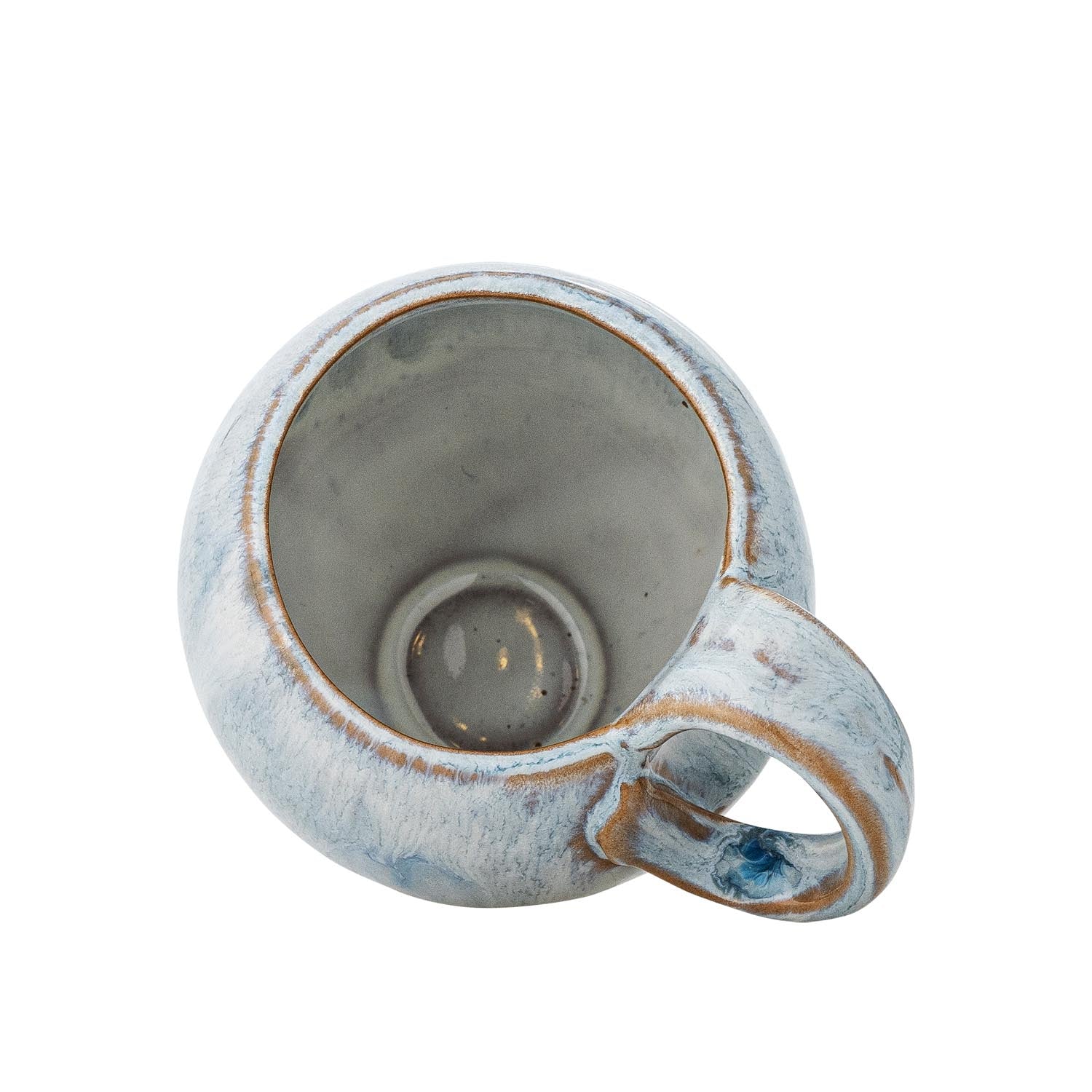 Genießen Sie stilvollen Kaffee mit der Avonlea Tasse von Bloomingville. Jedes Stück ist ein Unikat aus hochwertigem Steingut in bezauberndem Blau.