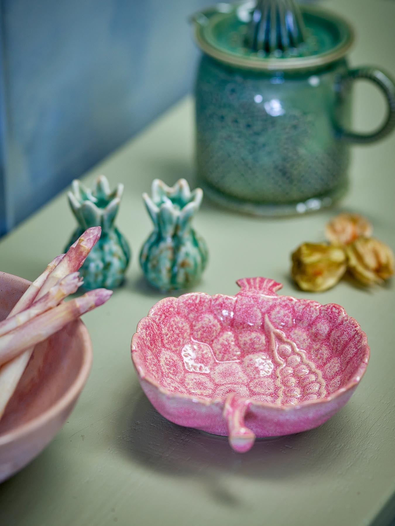 Die handgefertigte Gideon Schale in zartem Rosé von Creative Collection vereint modernes Design und Funktionalität – perfekt für jeden Anlass.