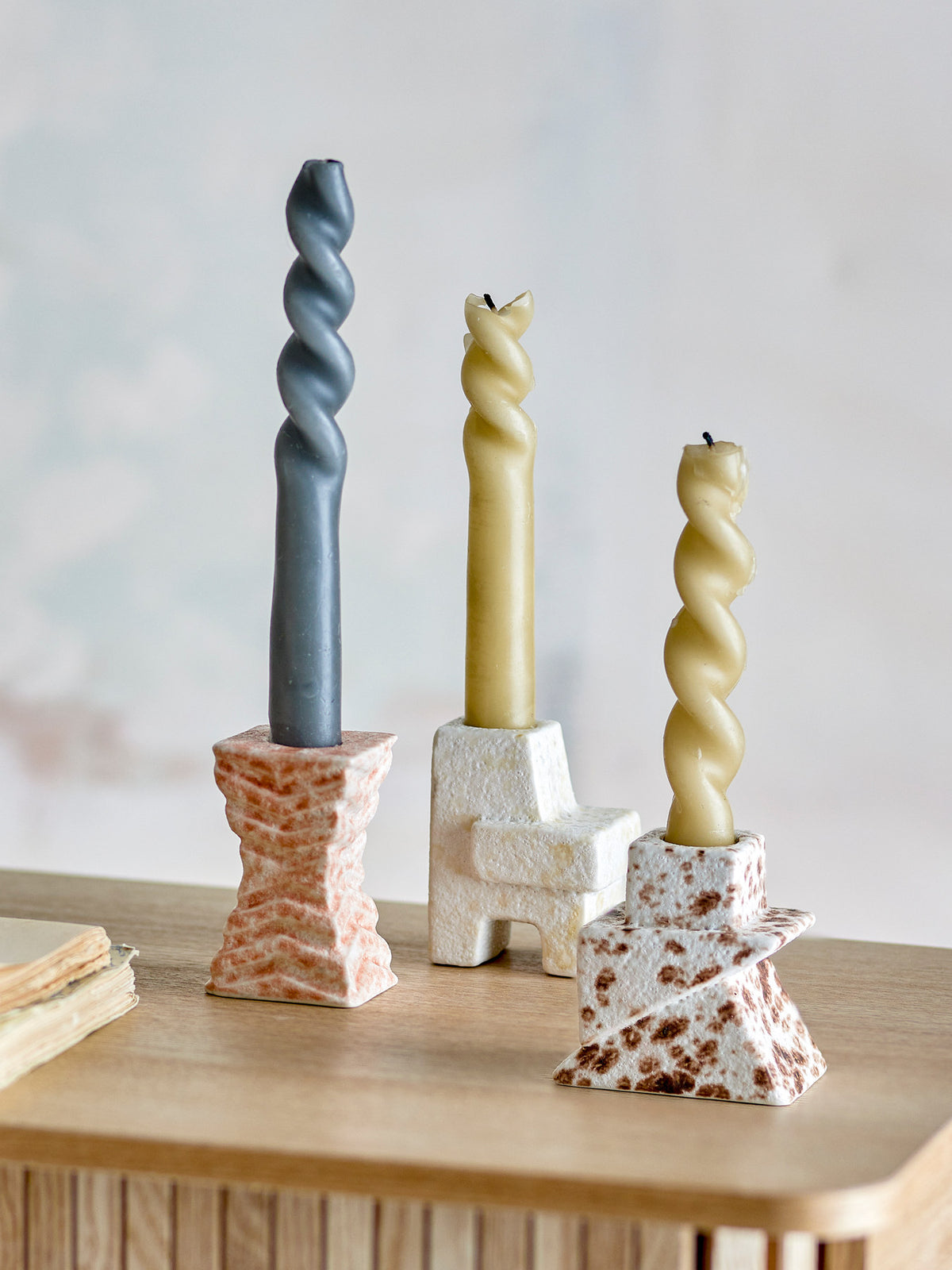 Blanchard Kerzenhalter, Natur, Steingut in Natur präsentiert im Onlineshop von KAQTU Design AG. Kerzenständer ist von Bloomingville