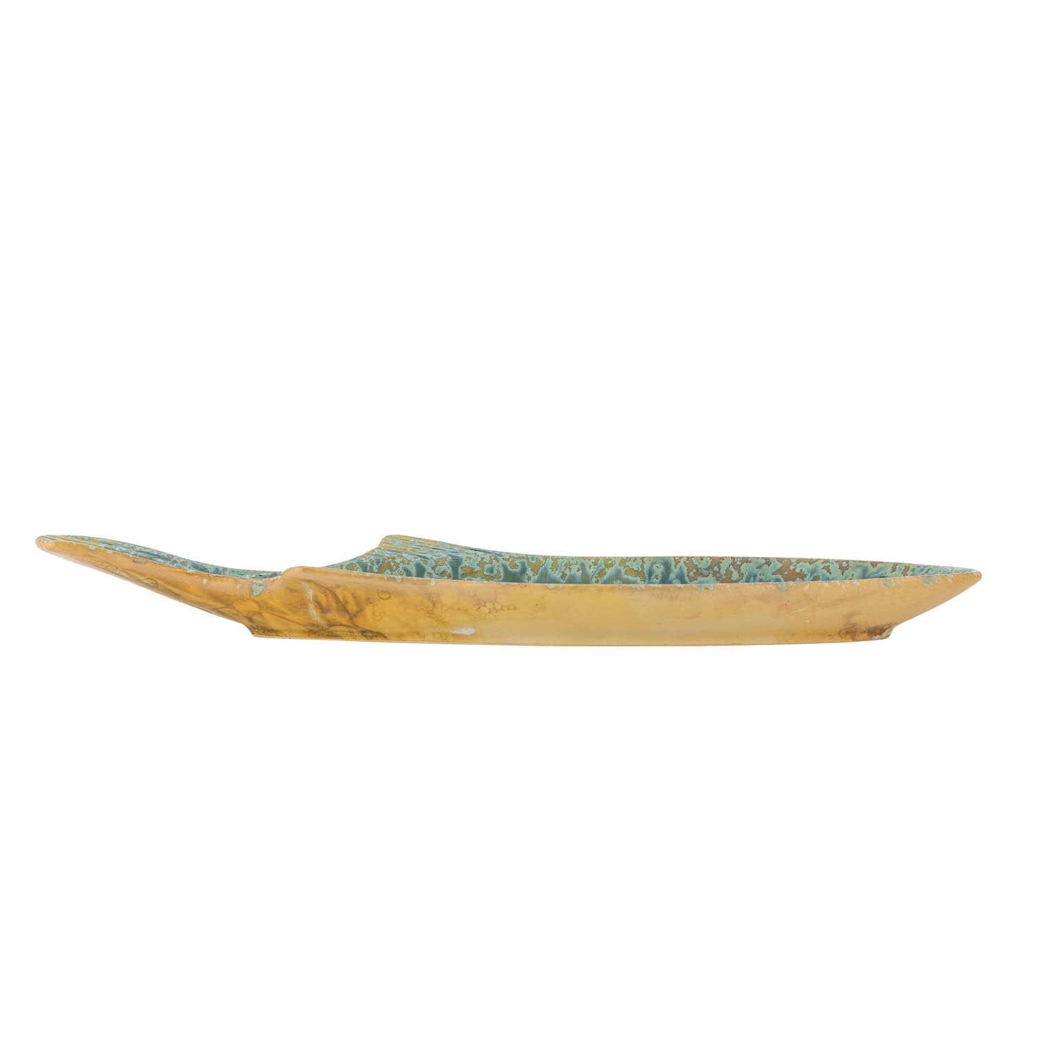 Setzen Sie Akzente auf Ihrer Tafel mit der Hadden Servierplatte aus grünem Steingut. Ihr einzigartiges Fischdesign macht sie zum perfekten Blickfang!