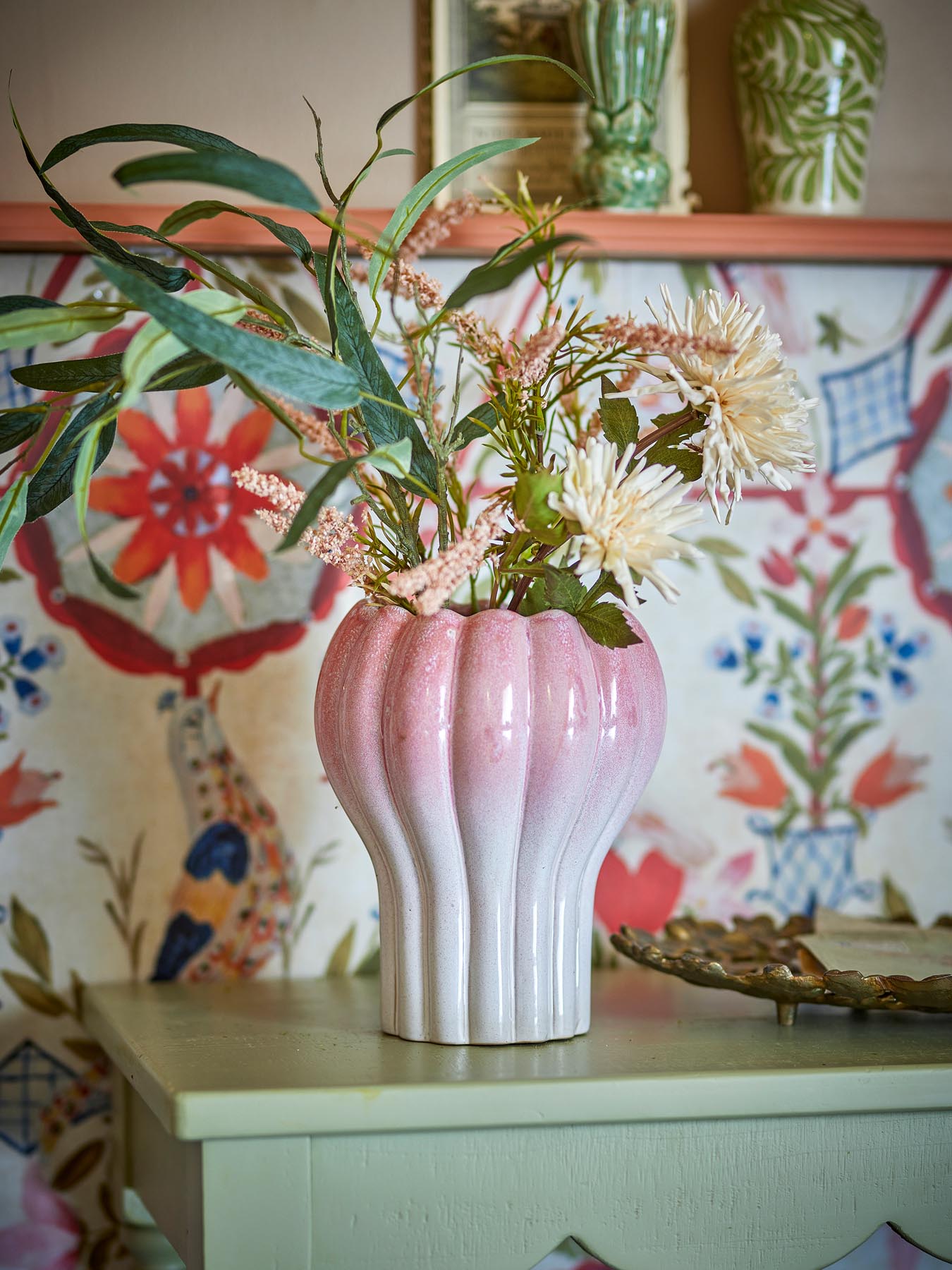 Entdecken Sie den einzigartigen Kyla Blumentopf in Rosatönen von Creative Collection. Hochwertiges Steingut, vielseitig einsetzbar und ein echter Blickfang!