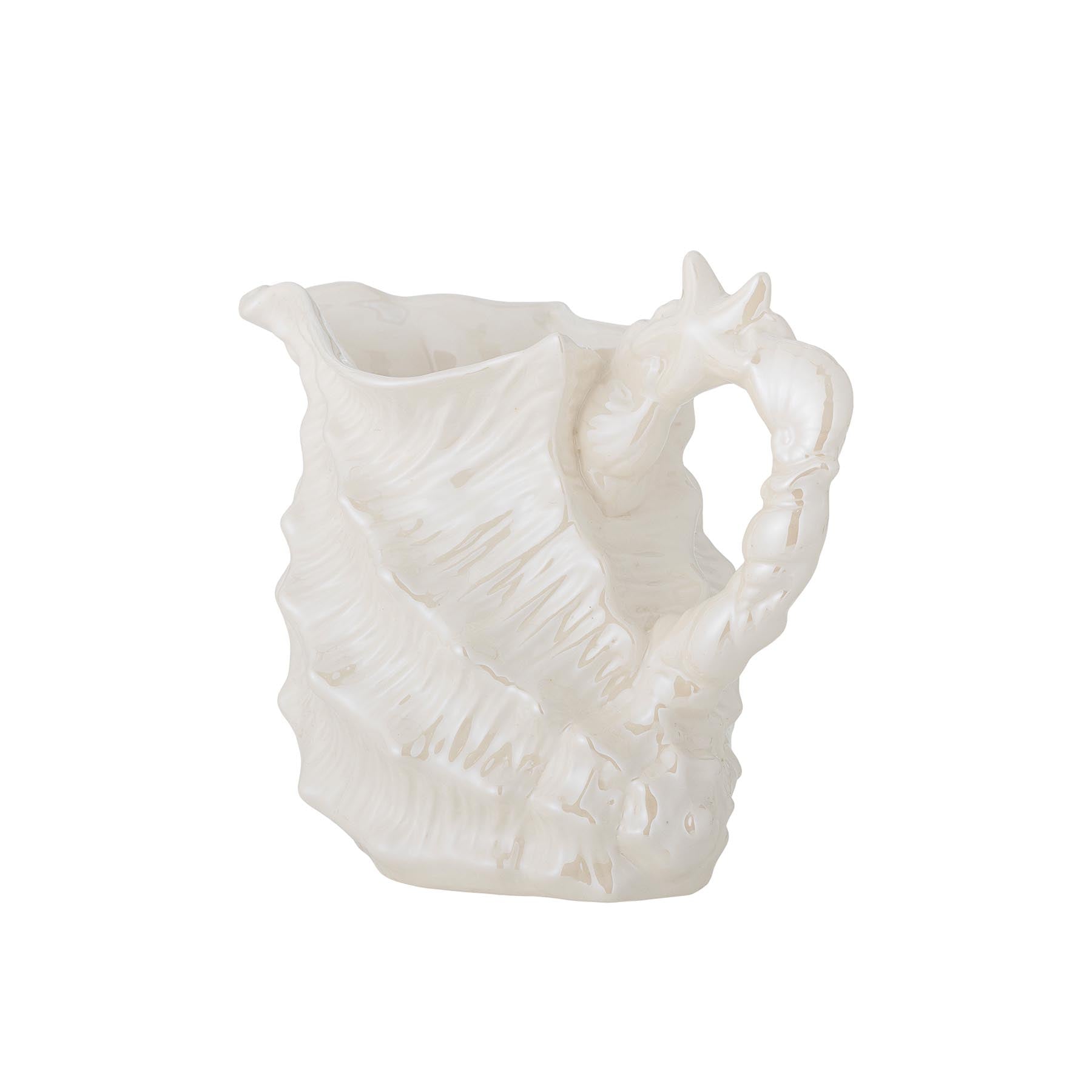 Shellie Krug, Weiß, Steingut in White präsentiert im Onlineshop von KAQTU Design AG. Kanne ist von Bloomingville