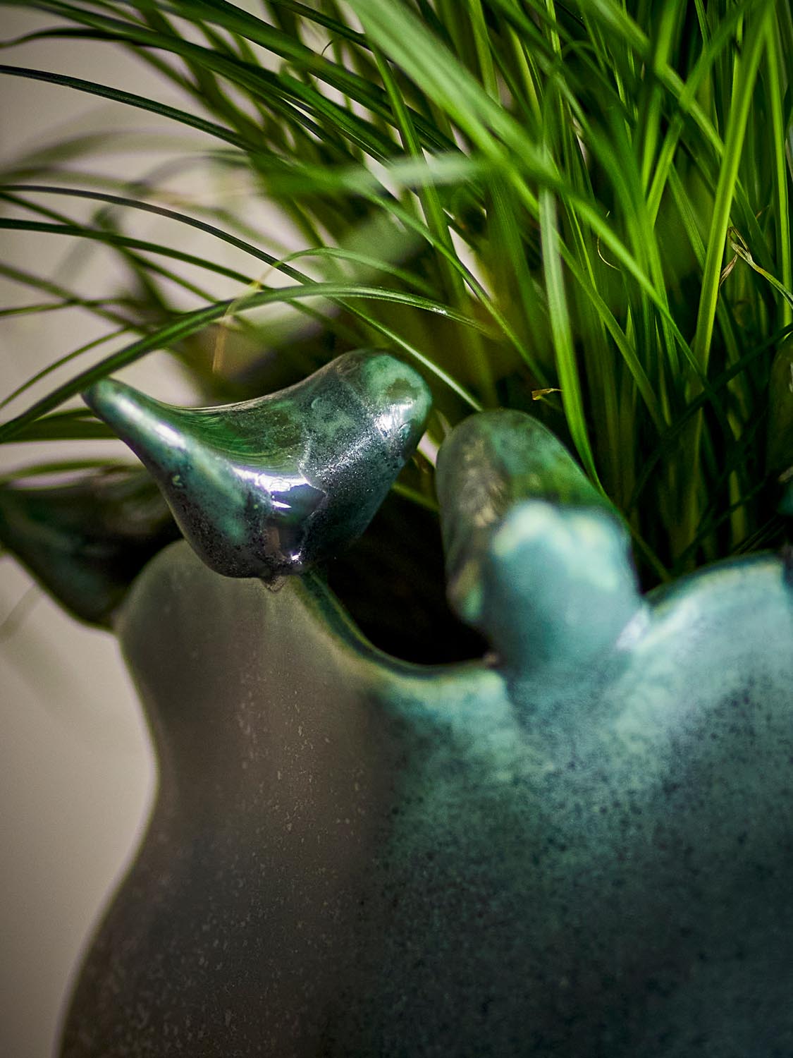 Charlize Blumentopf, Grün, Steingut in Green präsentiert im Onlineshop von KAQTU Design AG. Pflanzentopf Outdoor ist von Creative Collection