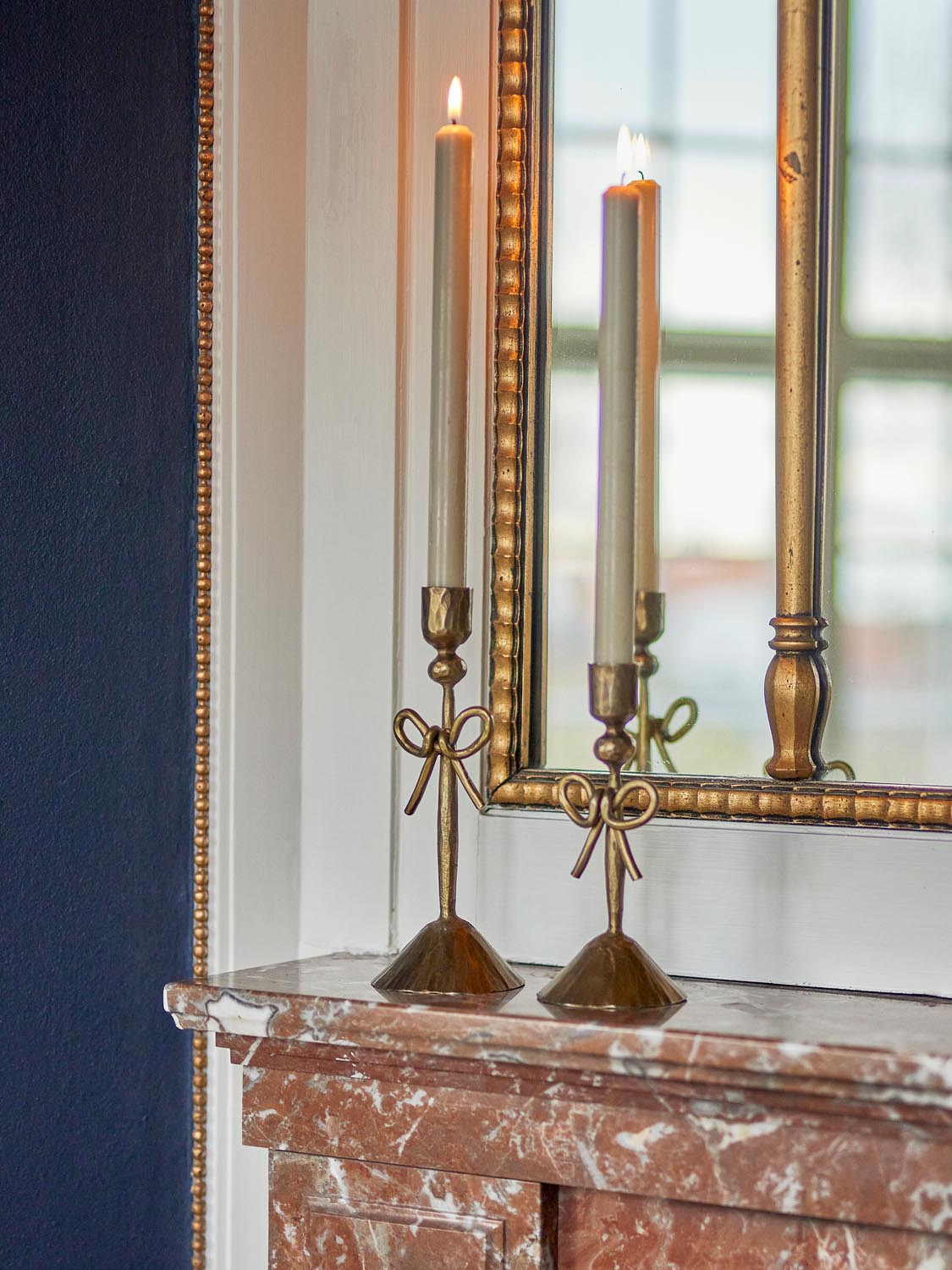 Arc Kerzenhalter, Messing, Metall in Brass präsentiert im Onlineshop von KAQTU Design AG. Kerzenständer ist von Bloomingville