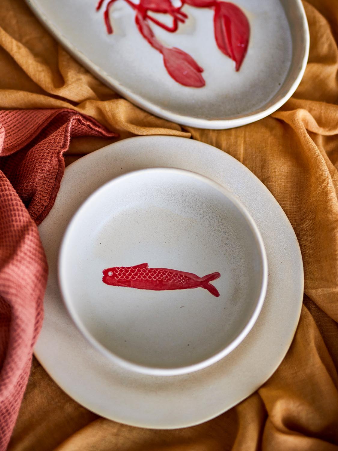 Hadden Schale, Rot, Steingut in Red präsentiert im Onlineshop von KAQTU Design AG. Schale ist von Creative Collection
