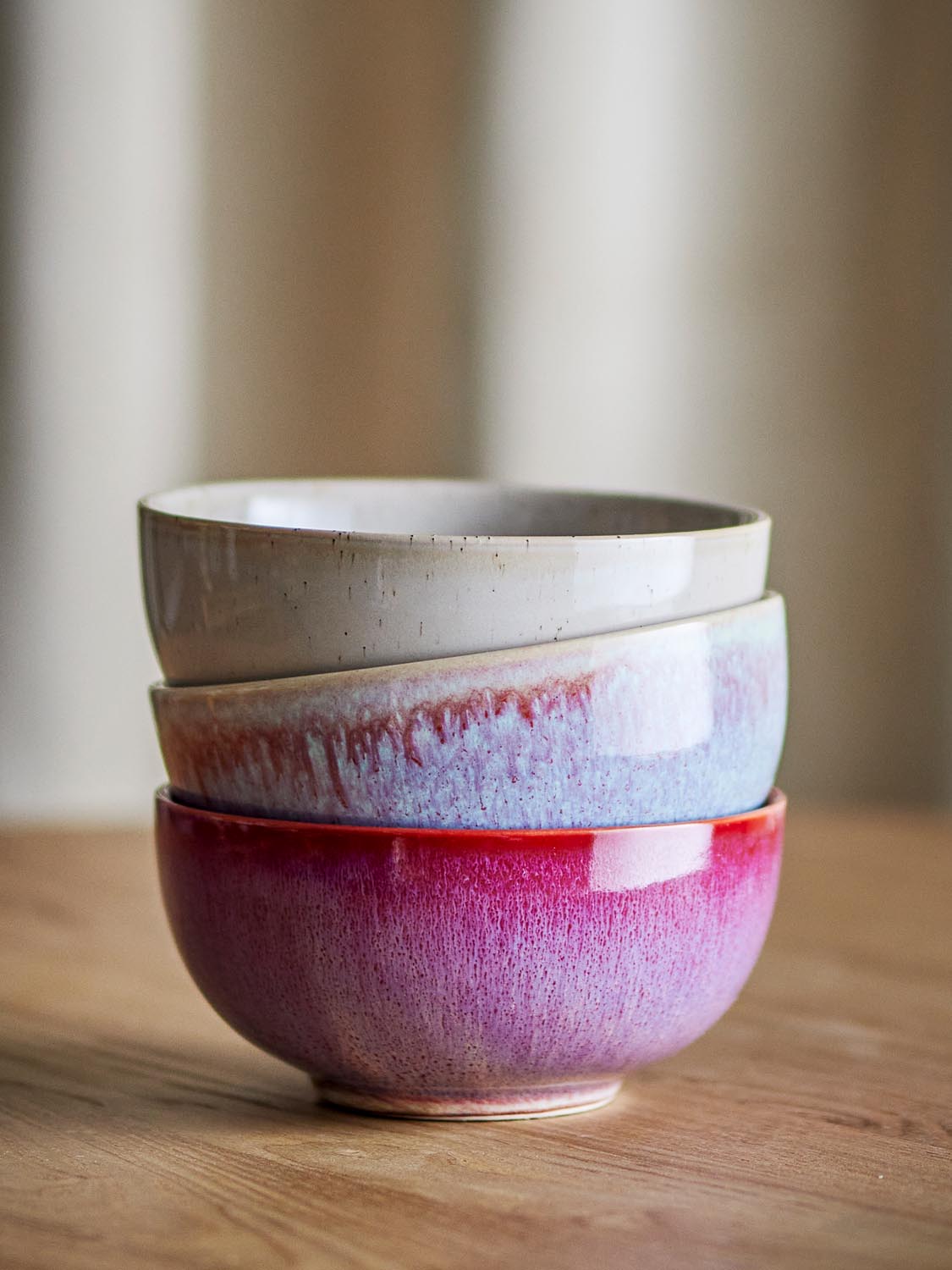 Addison Schale, Rose, Steingut in Rose präsentiert im Onlineshop von KAQTU Design AG. Schale ist von Bloomingville