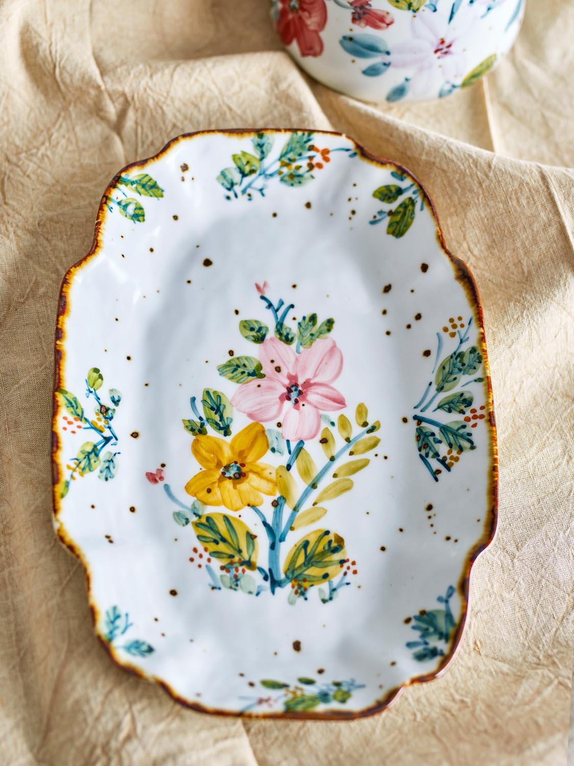 Savina Servierplatte, Bunt, Steingut in Multi präsentiert im Onlineshop von KAQTU Design AG. Käsezubehör ist von Creative Collection