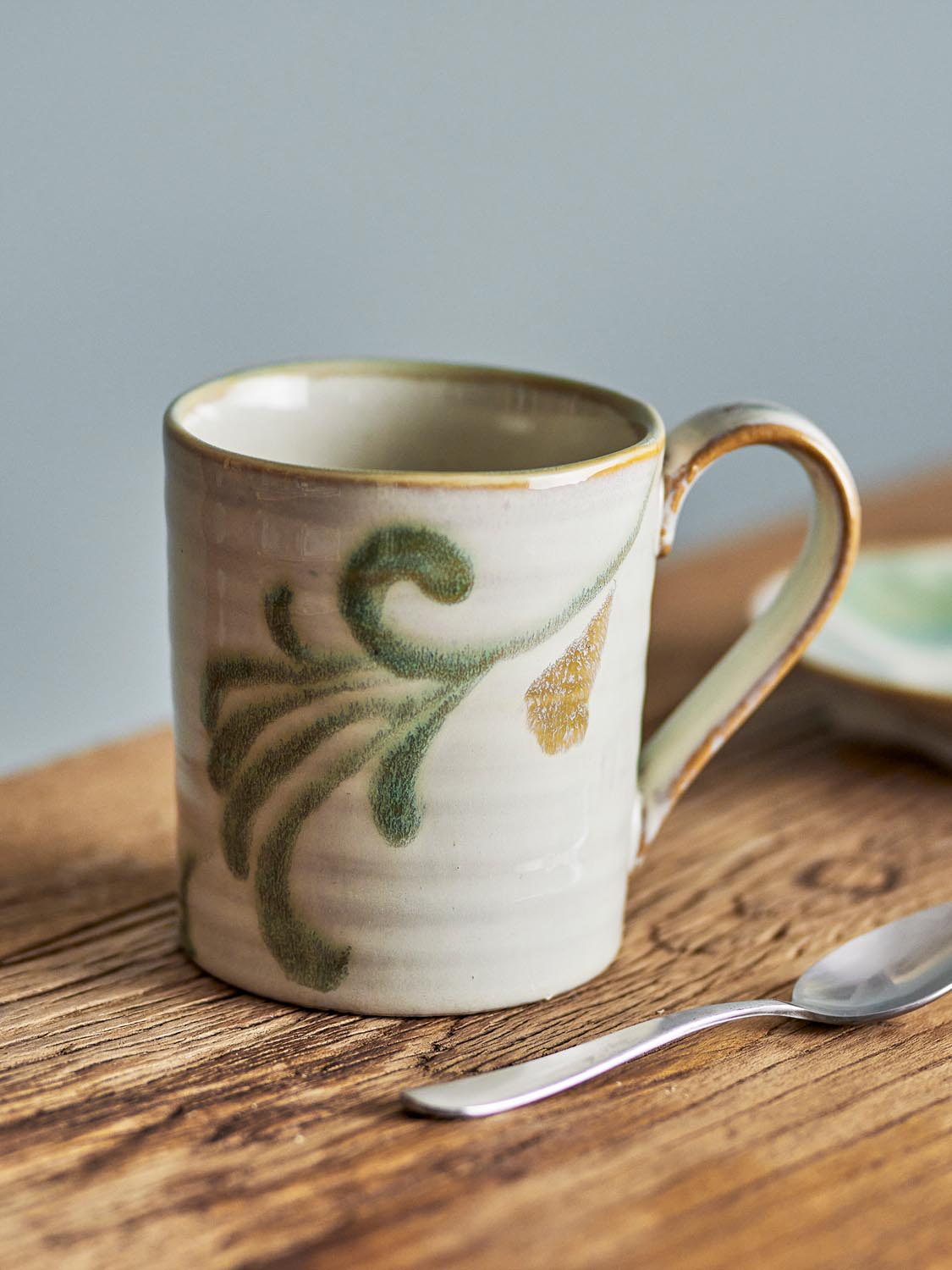 Bethany Becher, Bunt, Steingut in Multi präsentiert im Onlineshop von KAQTU Design AG. Tasse ist von Creative Collection