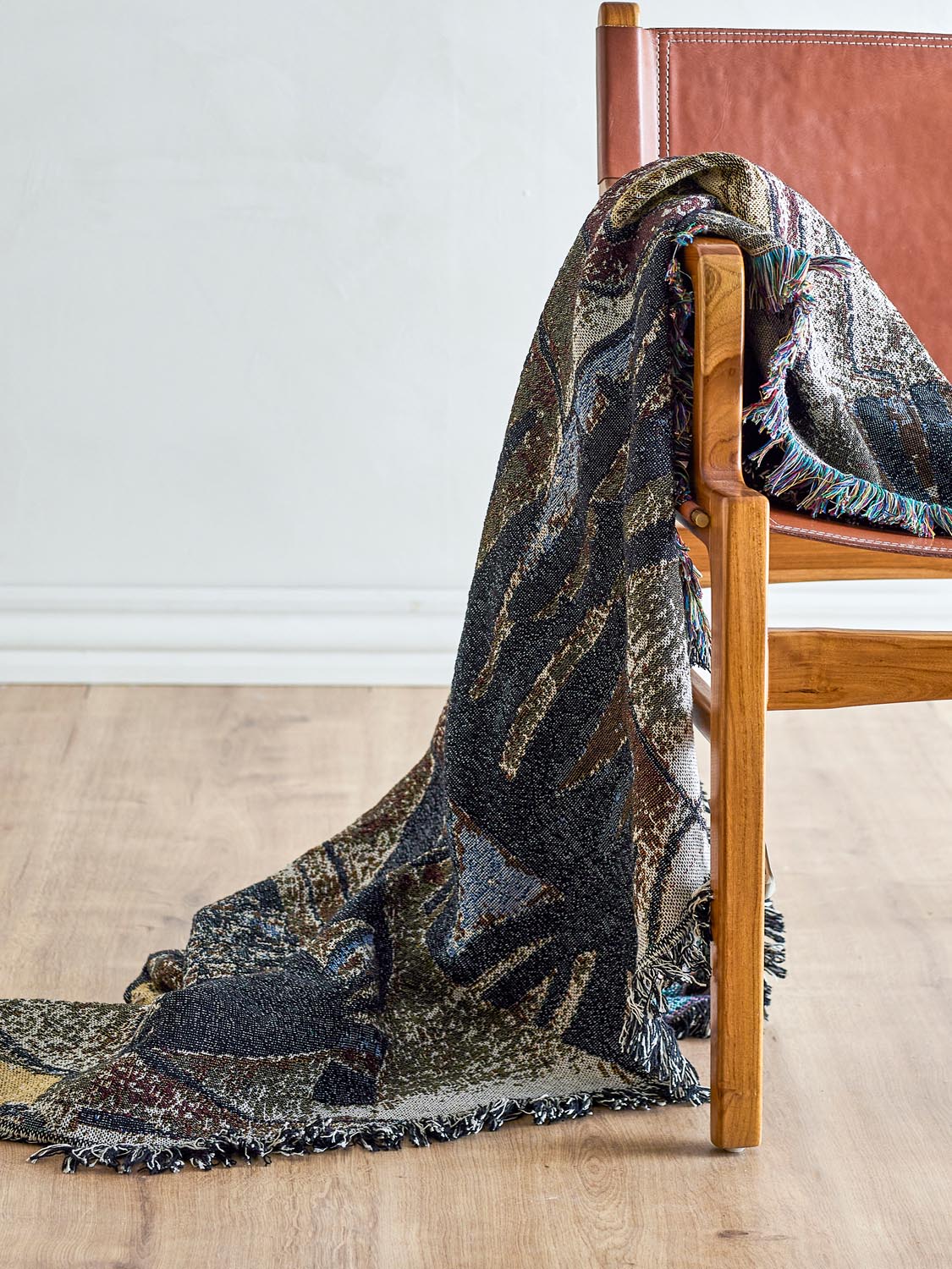 Rahul Decke, Bunt, Recycelte Baumwolle in Multi präsentiert im Onlineshop von KAQTU Design AG. Bettüberwurf ist von Bloomingville