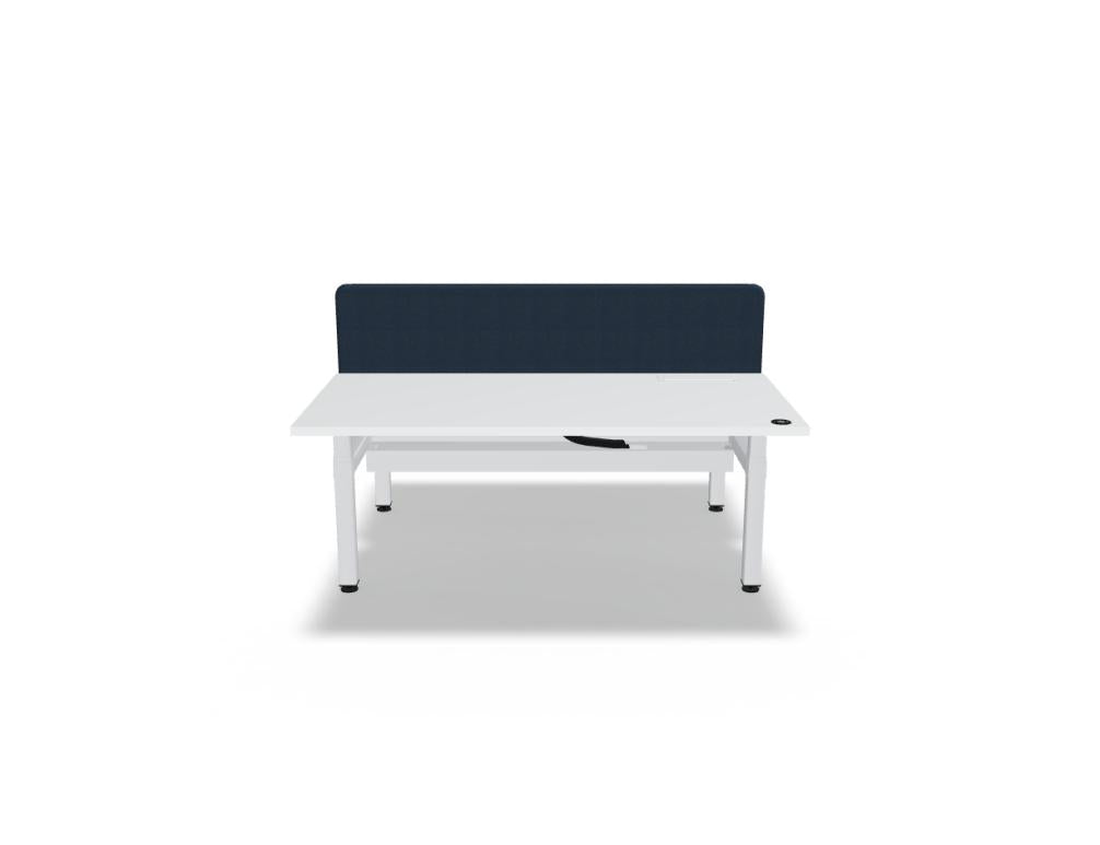 Ogi Drive Bench mit einer gemeinsamen Kabelschiene BOD716 - Doppelschreibtisch elektrisch höhenverstellbar, zweimotoriges Gestell in Honigeiche präsentiert im Onlineshop von KAQTU Design AG. Schreibtisch ist von Mdd
