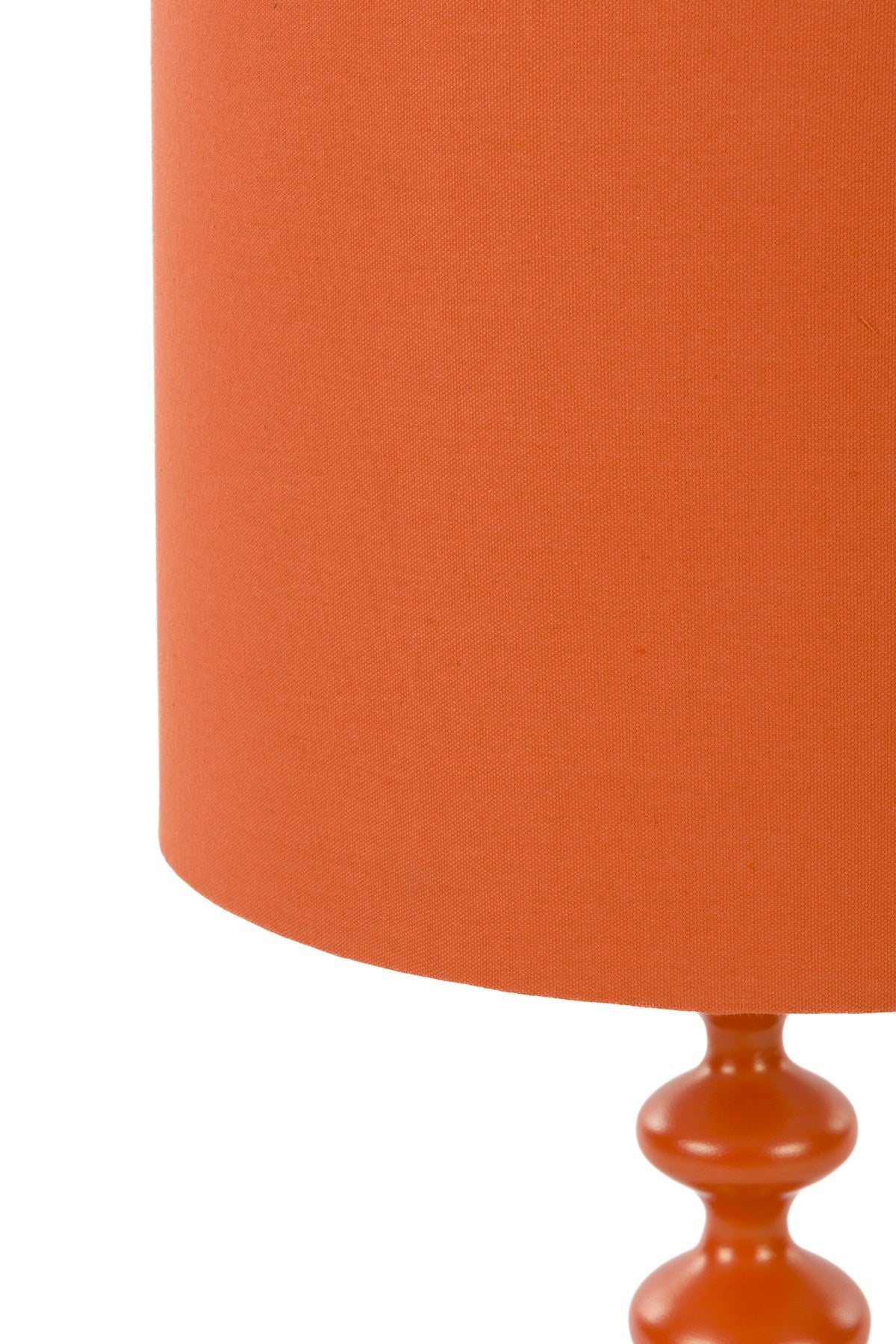 Stehlampe von Bold Monkey aus Eisen in leuchtendem Orange, geschwungene Form, mit E27-Fassung, Höhe 78 cm, für den Innenbereich.
