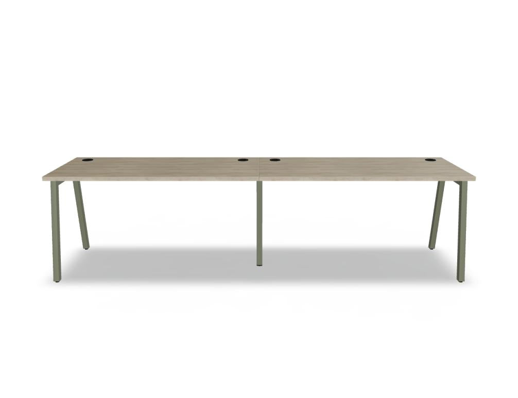 Ogi M BOM24E2 - Schreibtisch in Honigeiche präsentiert im Onlineshop von KAQTU Design AG. Schreibtisch ist von Mdd