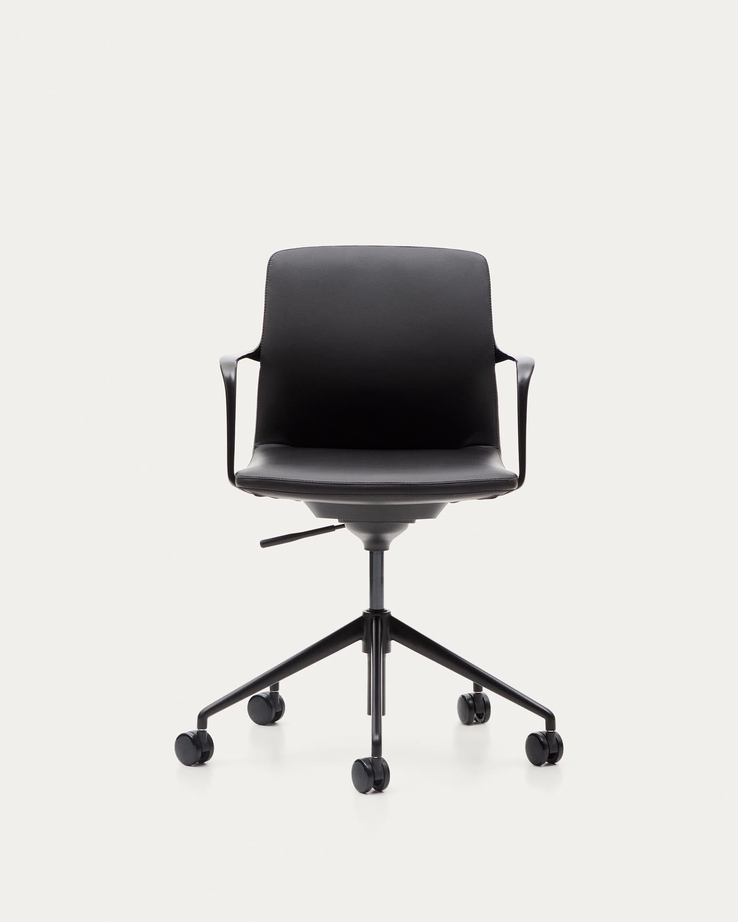 Entdecken Sie den Schreibtischstuhl Nerlan von Kave Home: Ergonomisches Design, langlebige Materialien und elegantes schwarzes Kunstleder für Ihr Büro.