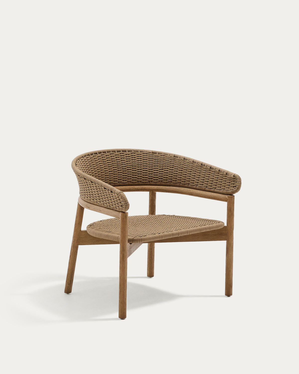 Sessel Arinella aus massivem Akazienholz mit Finish in natürlichem Farbton und beigem Seil FSC 100% in Natur, Braun, Beige präsentiert im Onlineshop von KAQTU Design AG. Lounge Sofa ist von Kave Home