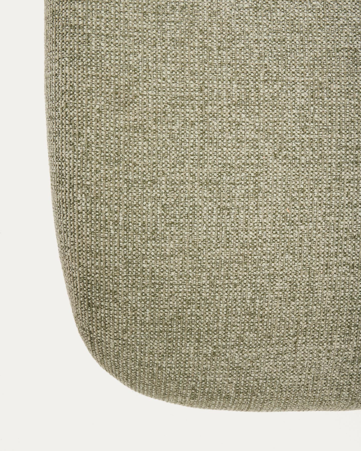 Divan Osla aus grüner Chenille mit Beinen aus gebürstetem Edelstahl in Graphit 174 cm in Hellgrün präsentiert im Onlineshop von KAQTU Design AG. Tagesbett ist von Kave Home