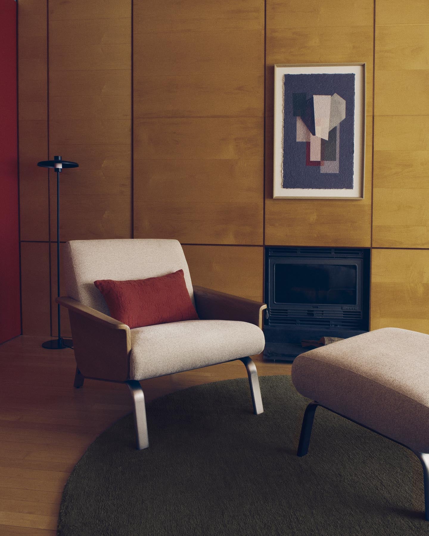 Sessel Amsen in Beige aus Eichensperrholz mit Beinen aus em gebürsteten Edelstahl in Beige präsentiert im Onlineshop von KAQTU Design AG. Sessel ist von Kave Home