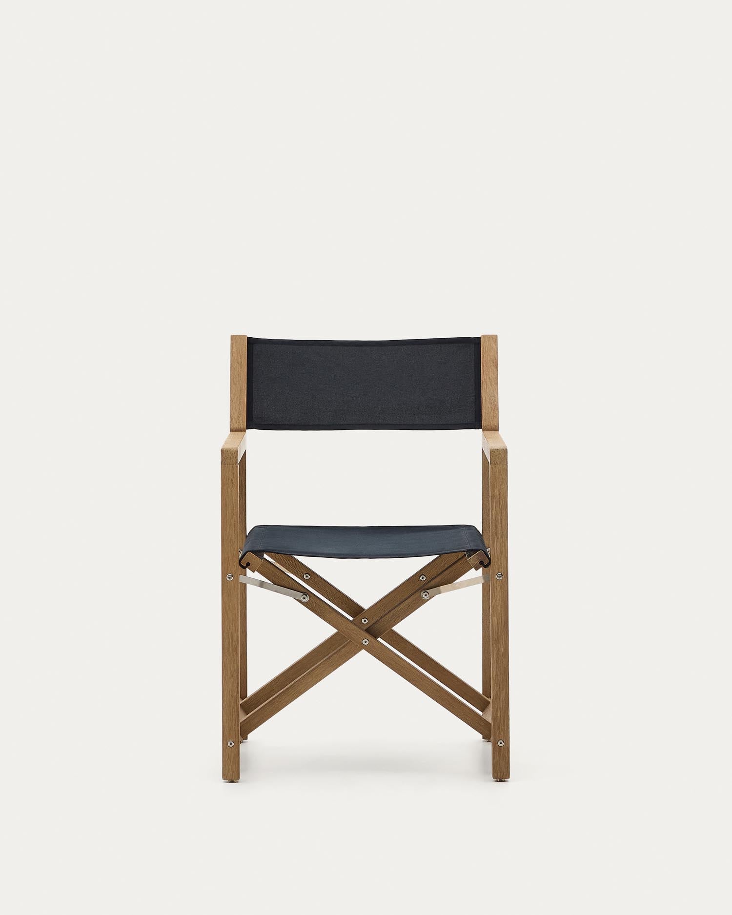 Erleben Sie den stilvollen Klappstuhl Vilara in Schwarz aus FSC-zertifiziertem Akazienholz – ideal für komfortable Momente im Freien.