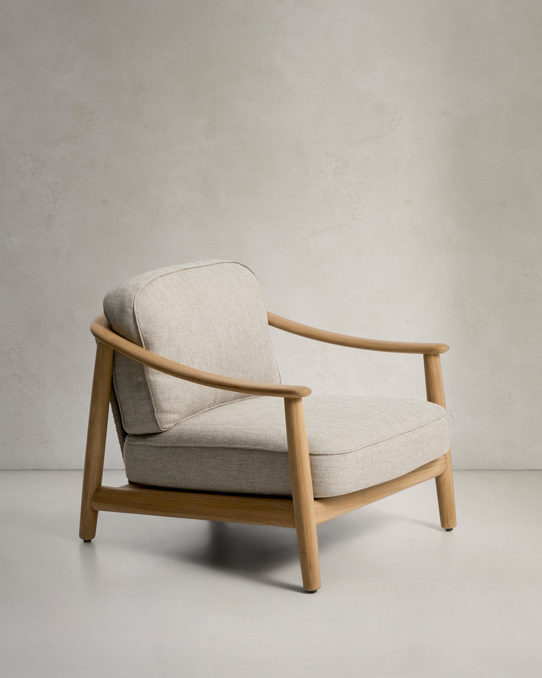 Outdoor-Sessel Elunda aus massivem Teakholz, FSC 100 % in Natur präsentiert im Onlineshop von KAQTU Design AG. Outdoor-Sessel ist von Kave Home