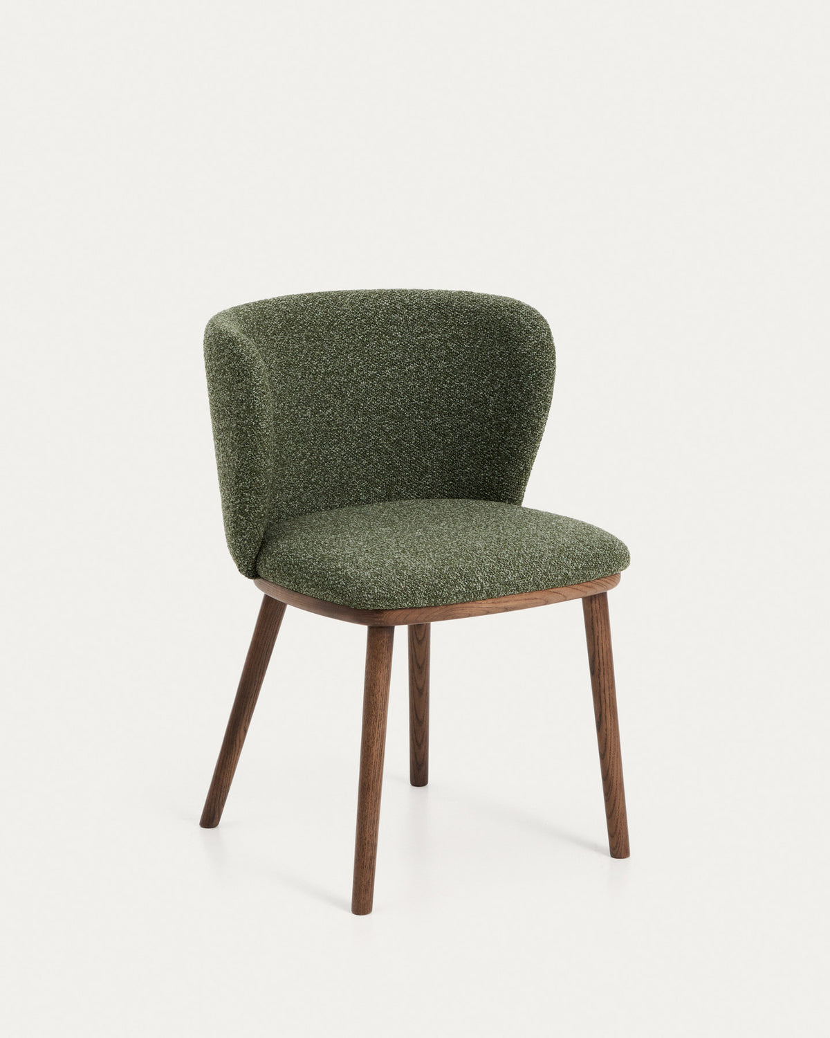 Stuhl Ciselia in dicker, dunkelgrüner Chenille mit Beinen aus massivem Eschenholz mit walnussholzfarbenem Finish, FSC Mix Credit in Dunkelgrün präsentiert im Onlineshop von KAQTU Design AG. Stuhl ist von Kave Home