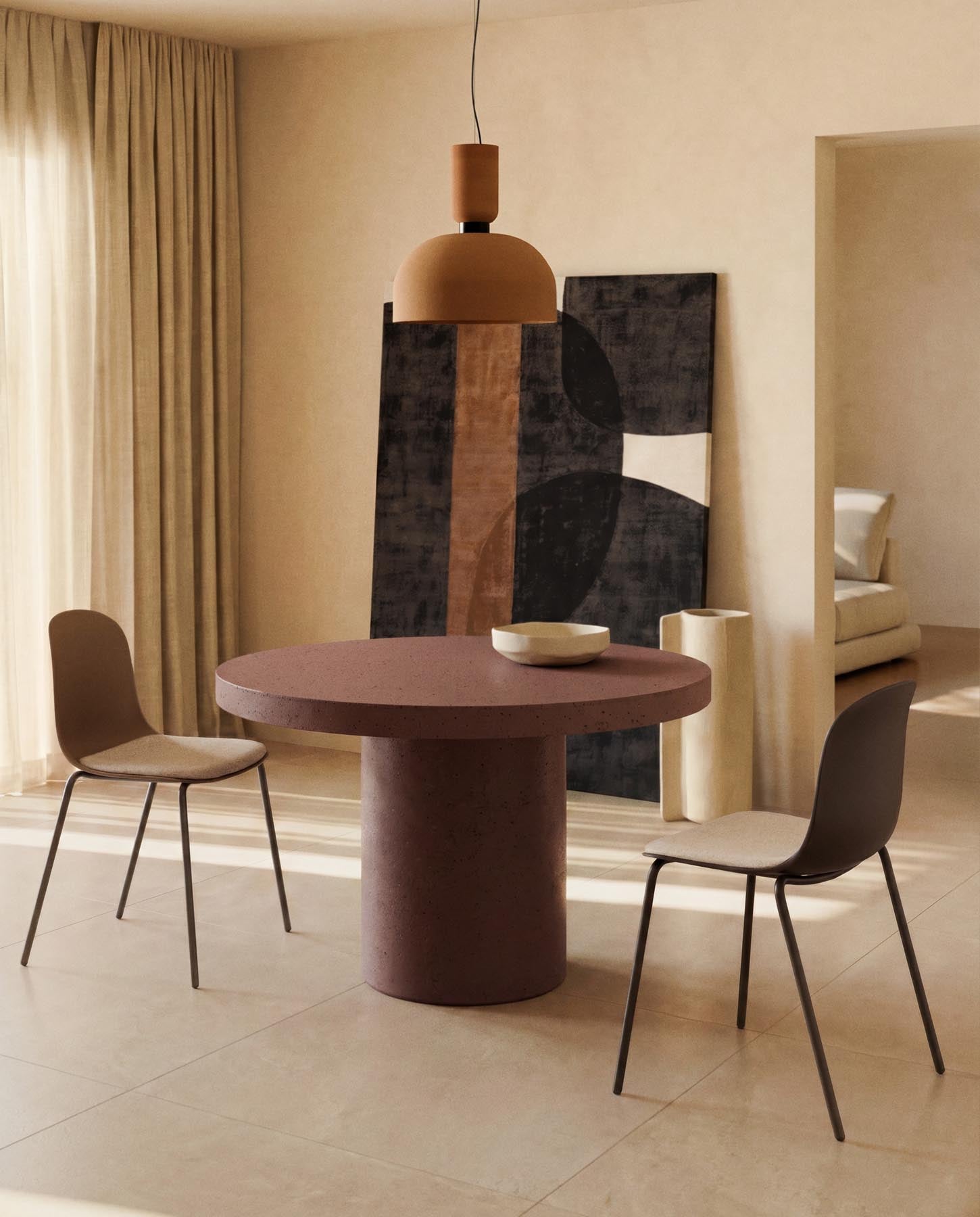 Stuhl Debari mit Chenille-Kissen und Stahlbeinen mit braunem Finish in Braun präsentiert im Onlineshop von KAQTU Design AG. Stuhl ist von Kave Home