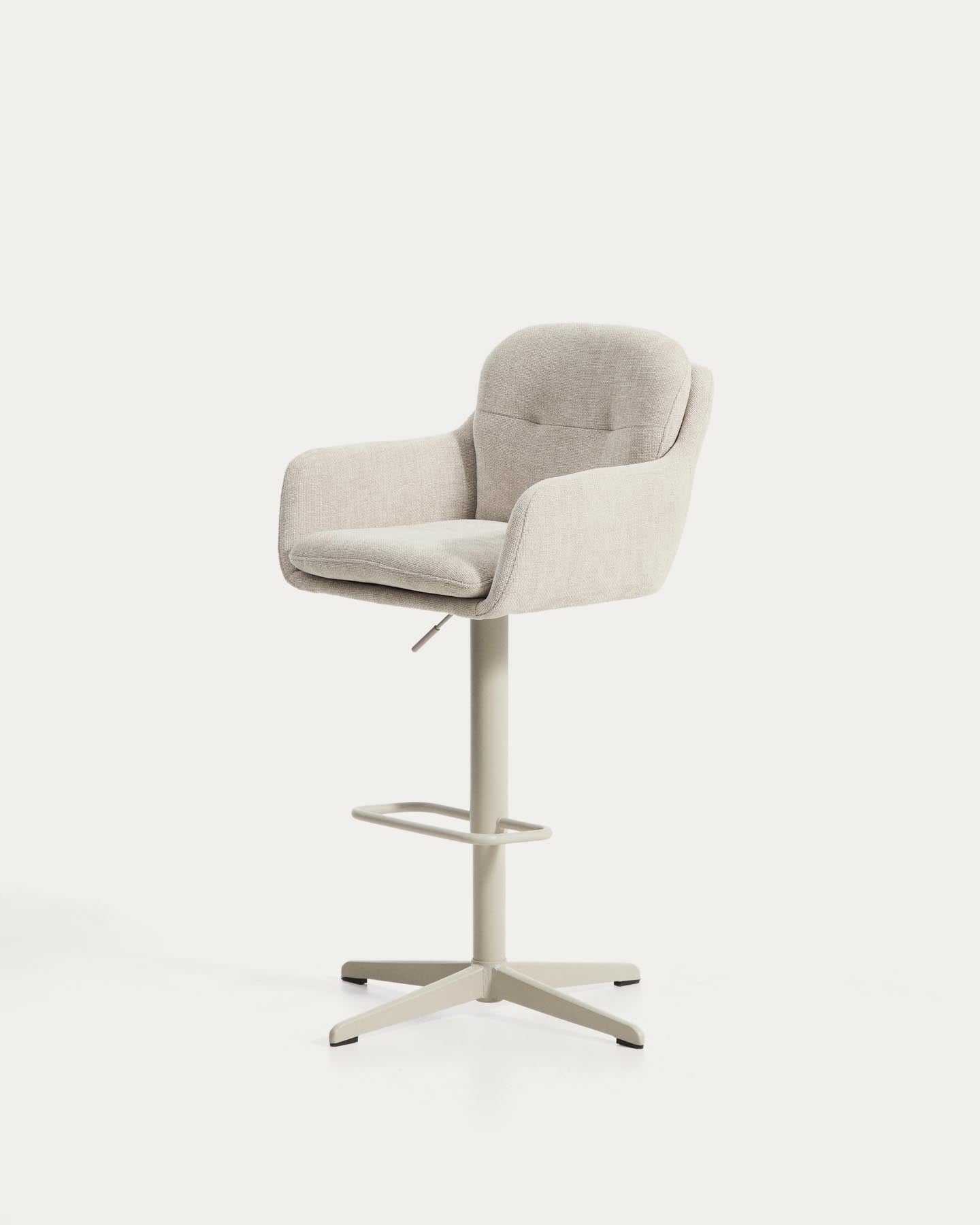 Drehhocker Lexa mit beiger Chenille und Stahlbeinen mit beigem Finish in Beige präsentiert im Onlineshop von KAQTU Design AG. Barhocker ist von Kave Home