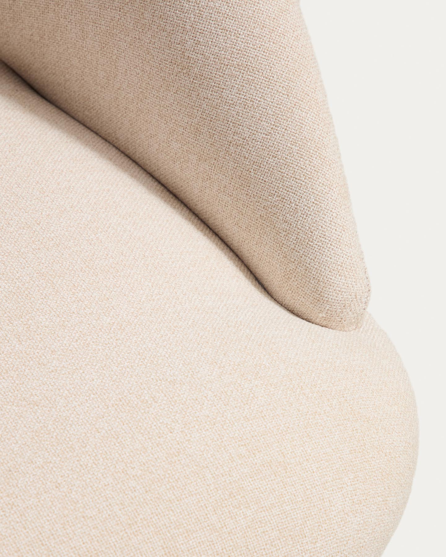 Hocker Bonali mit beiger Chenille und beigen Metallbeinen, FSC Mix Credit, 65 cm in Beige präsentiert im Onlineshop von KAQTU Design AG. Barhocker ist von Kave Home