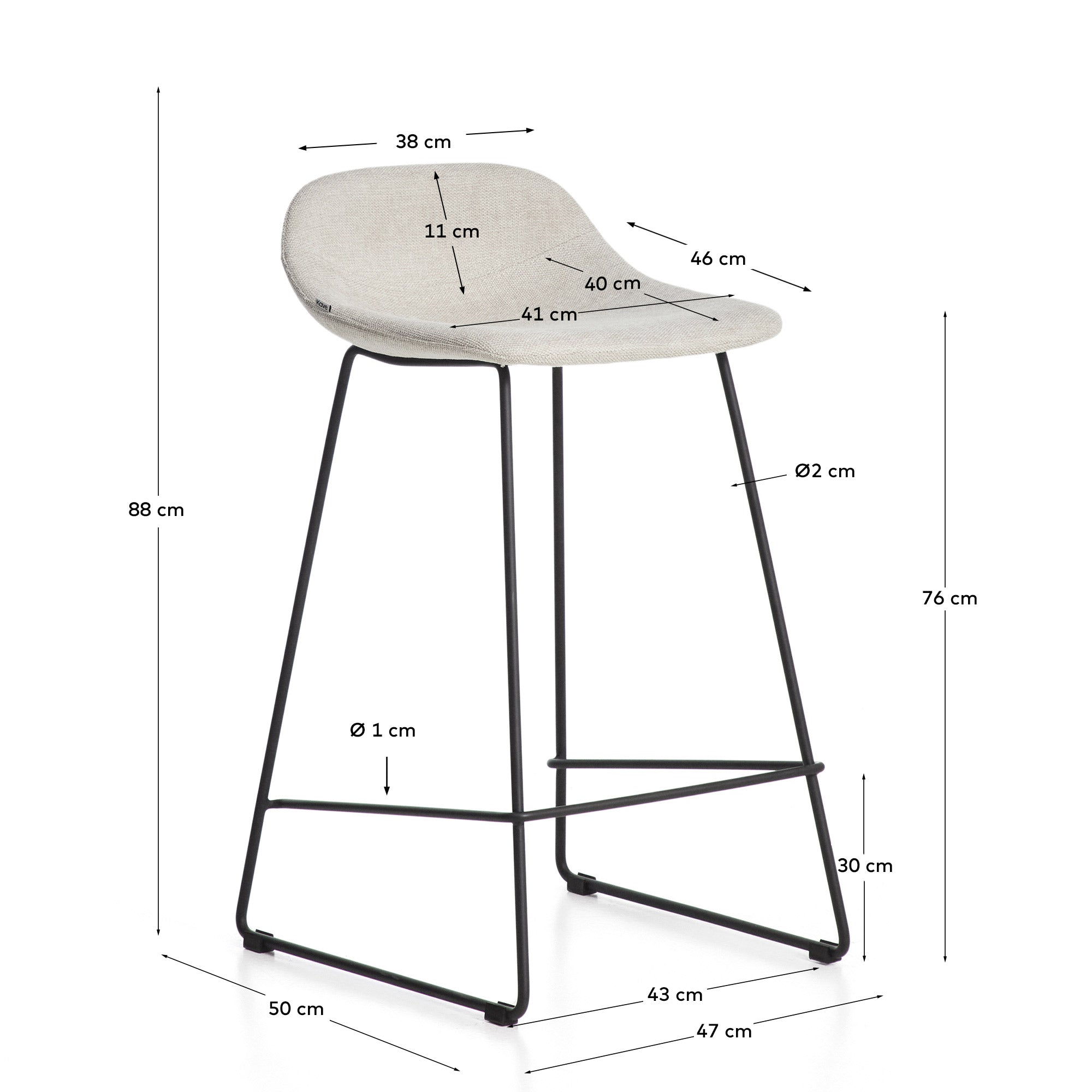 Hocker Zahara mit beiger Chenille und Stahlbeinen mit schwarzem Finish, 76 cm, FSC 100 % in Beige präsentiert im Onlineshop von KAQTU Design AG. Barhocker ist von Kave Home