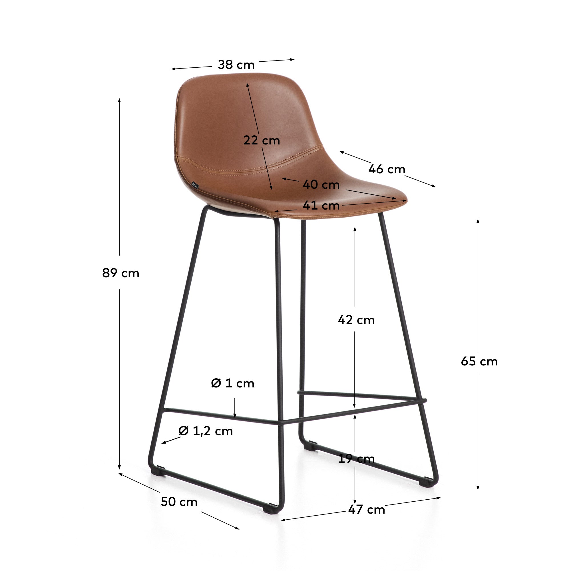 Hocker Zahara mit braunem Polyurethan und Stahlbeinen mit schwarzem Finish, 65 cm, FSC 100 % in Braun präsentiert im Onlineshop von KAQTU Design AG. Barhocker ist von Kave Home