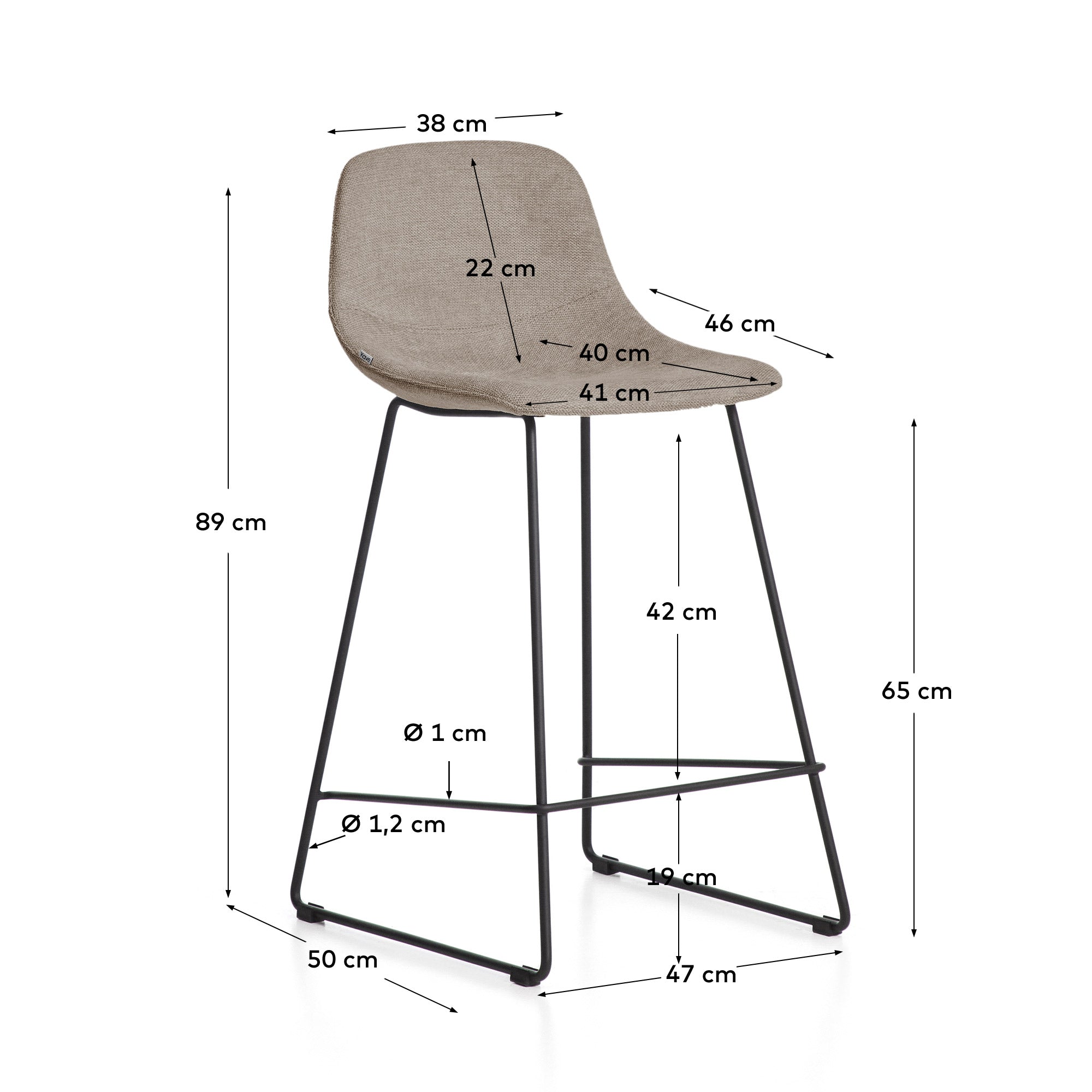 Hocker Zahara mit brauner Chenille und Stahlbeinen mit schwarzem Finish, 65 cm, FSC 100 % in Braun präsentiert im Onlineshop von KAQTU Design AG. Barhocker ist von Kave Home