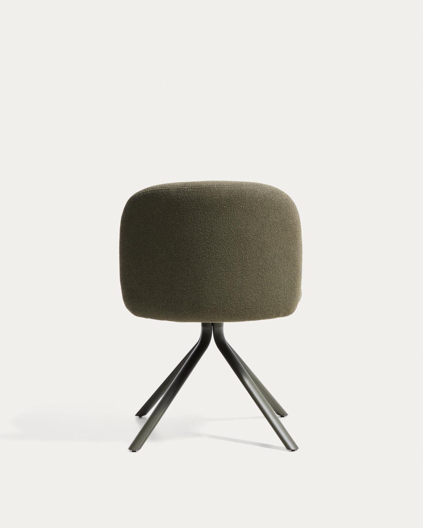 Drehstuhl Arino mit grüner Chenille und grünen Metallbeinen FSC 100% in Grün präsentiert im Onlineshop von KAQTU Design AG. Drehstuhl ist von Kave Home