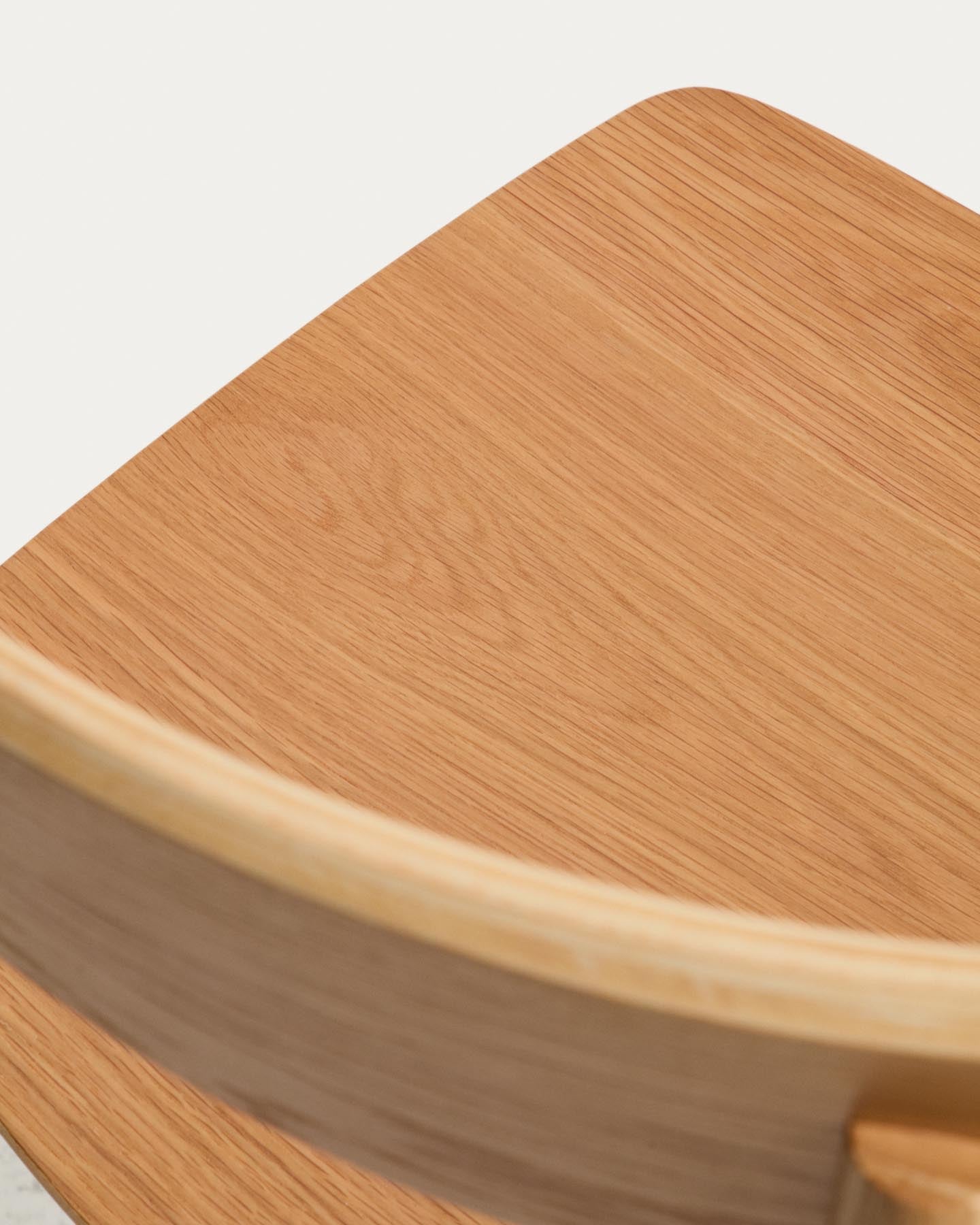 Stuhl Evera aus Eichenfurnier mit naturfarbenem Finish in Beige präsentiert im Onlineshop von KAQTU Design AG. Stuhl ist von Kave Home