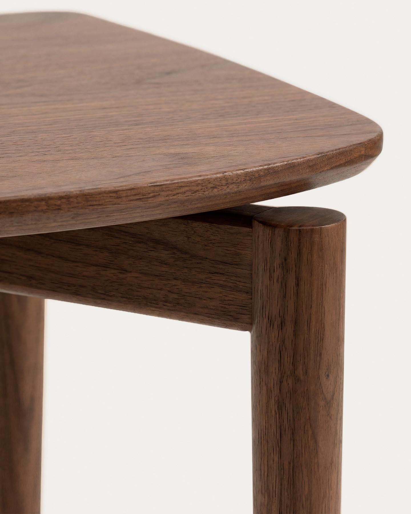 Hocker Evera aus Eichenfurnier mit Nussbaumfinish, 65 cm in Beige präsentiert im Onlineshop von KAQTU Design AG. Barhocker ist von Kave Home