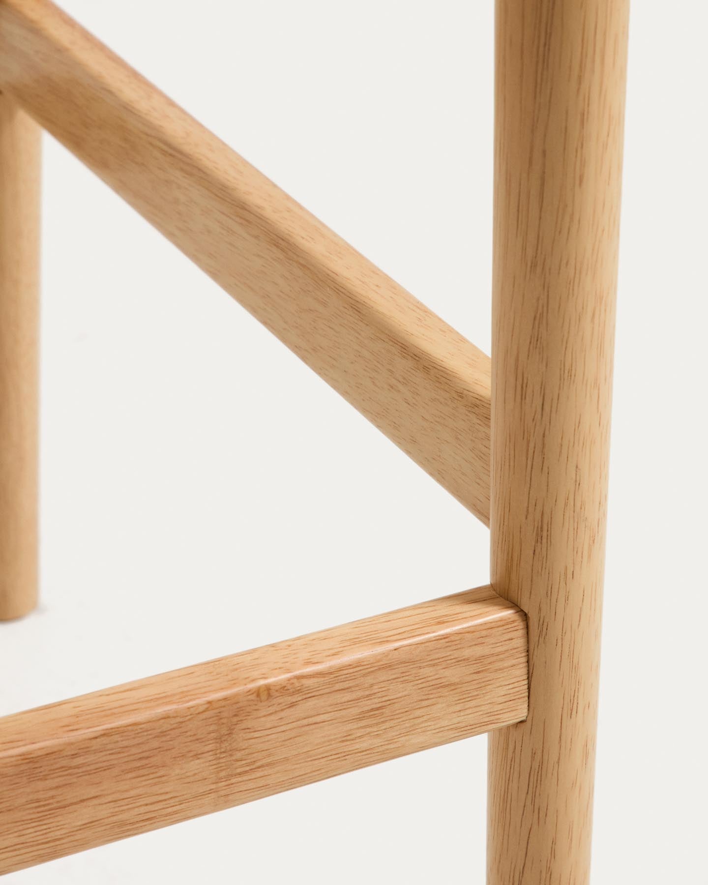 Hocker Evera aus Eichenfurnier mit naturfarbenem Finish, 65 cm in Beige präsentiert im Onlineshop von KAQTU Design AG. Barhocker ist von Kave Home