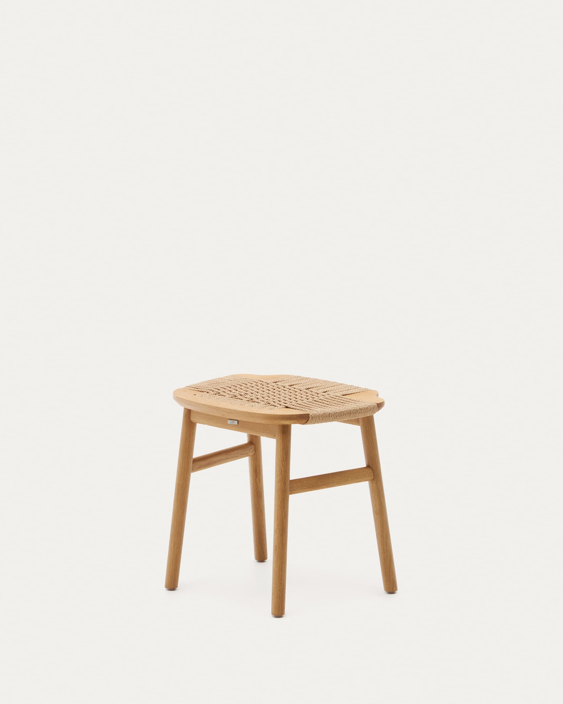 Stilvoller Hocker Enit aus Papierseil und Eichenholz, beige, 43cm, FSC-zertifiziert, natürliches Finish, von Kave Home.