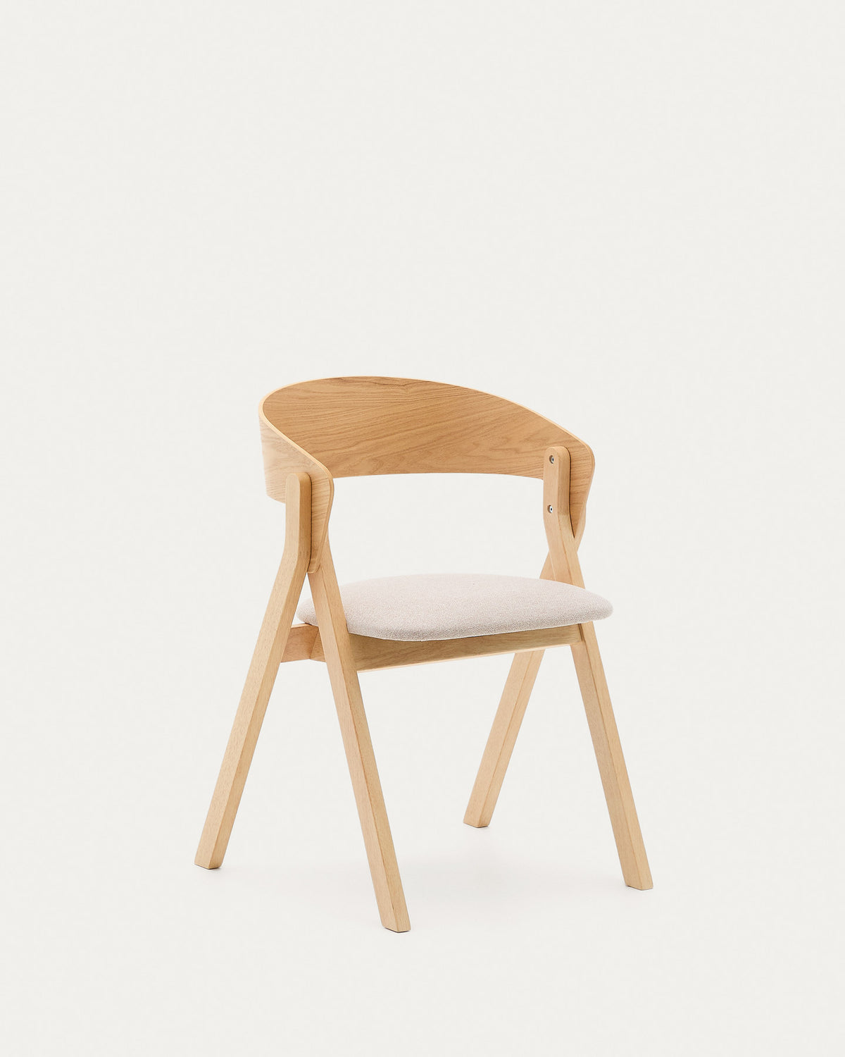 Stuhl Godia aus Eschefurnier mit naturfarbenem Finish und beigefarbener Chenille in Beige präsentiert im Onlineshop von KAQTU Design AG. Stuhl ist von Kave Home