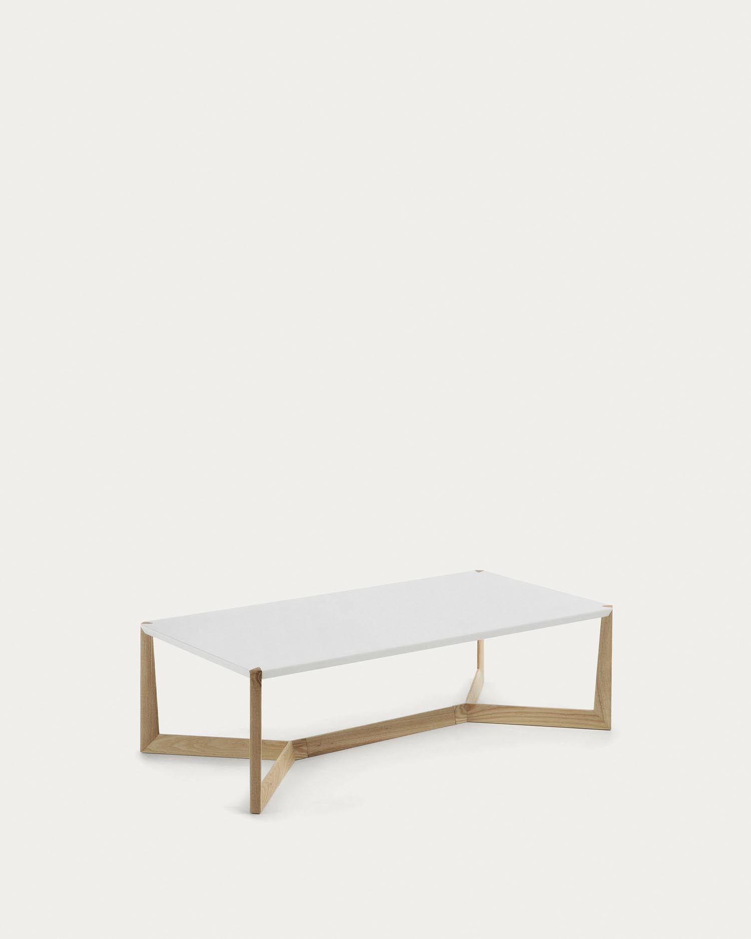 Eleganter Quatro Couchtisch aus massivem Eschenholz, 120x60 cm, mit weisser Lackierung. Funktional, robust und zeitlos.