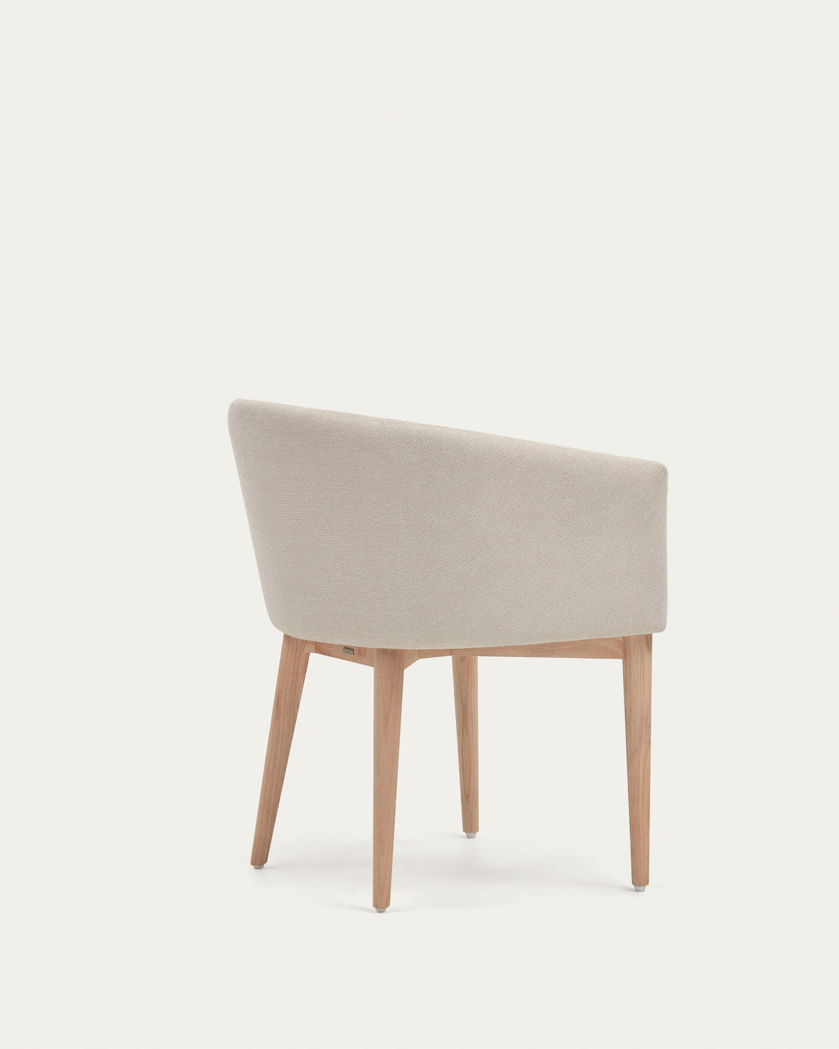 Harlan Stuhl aus beiger Chenille mit Beinen aus massiver Esche in Beige, Natur präsentiert im Onlineshop von KAQTU Design AG. Stuhl mit Armlehne ist von Kave Home