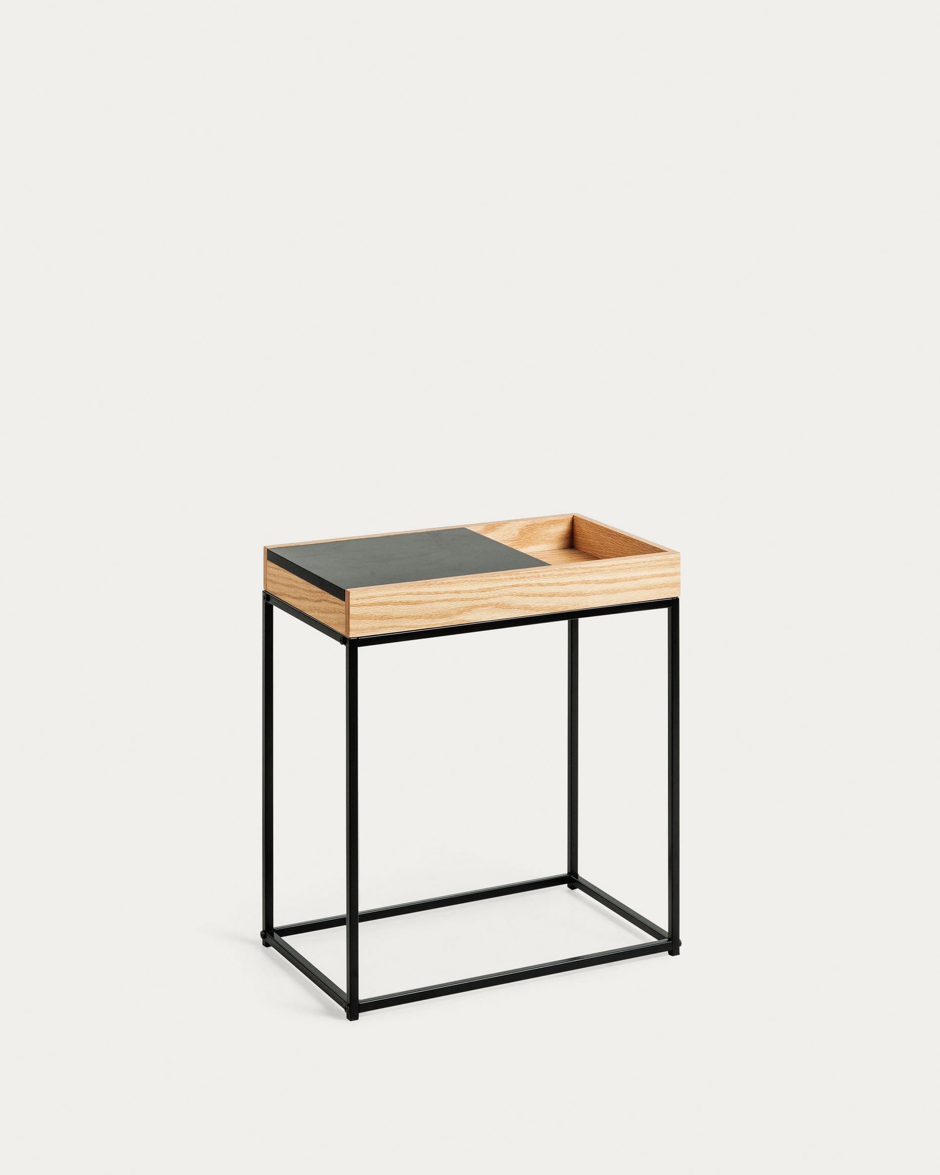 3D-Modell eines eleganten Beistelltischs aus Eichenfurnier mit Metallfüssen, 50x30 cm, ideal für modernes Wohnen.