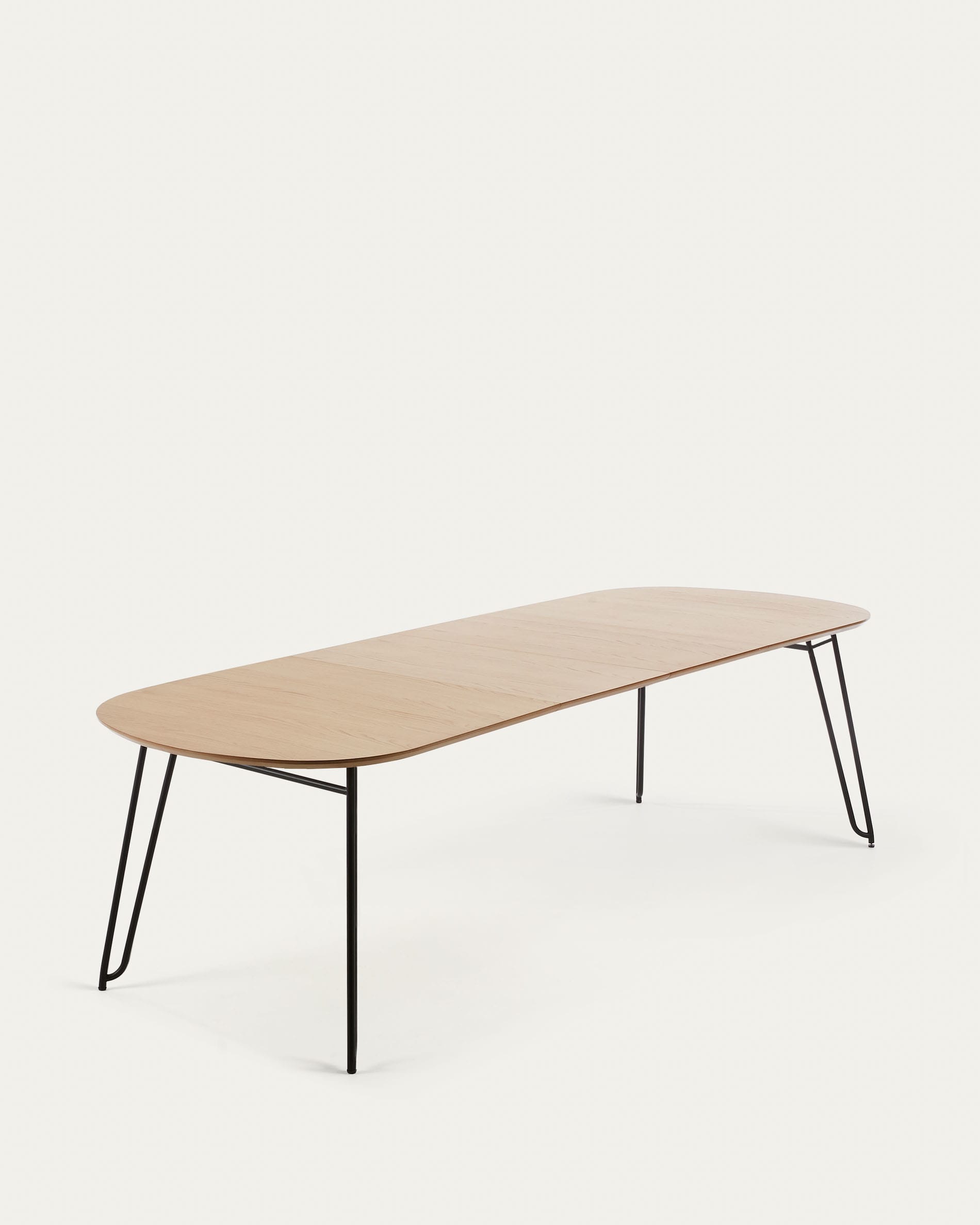 Eleganter Novac Tisch: Eichenfurnier, Stahl, ausziehbar bis 220 cm.