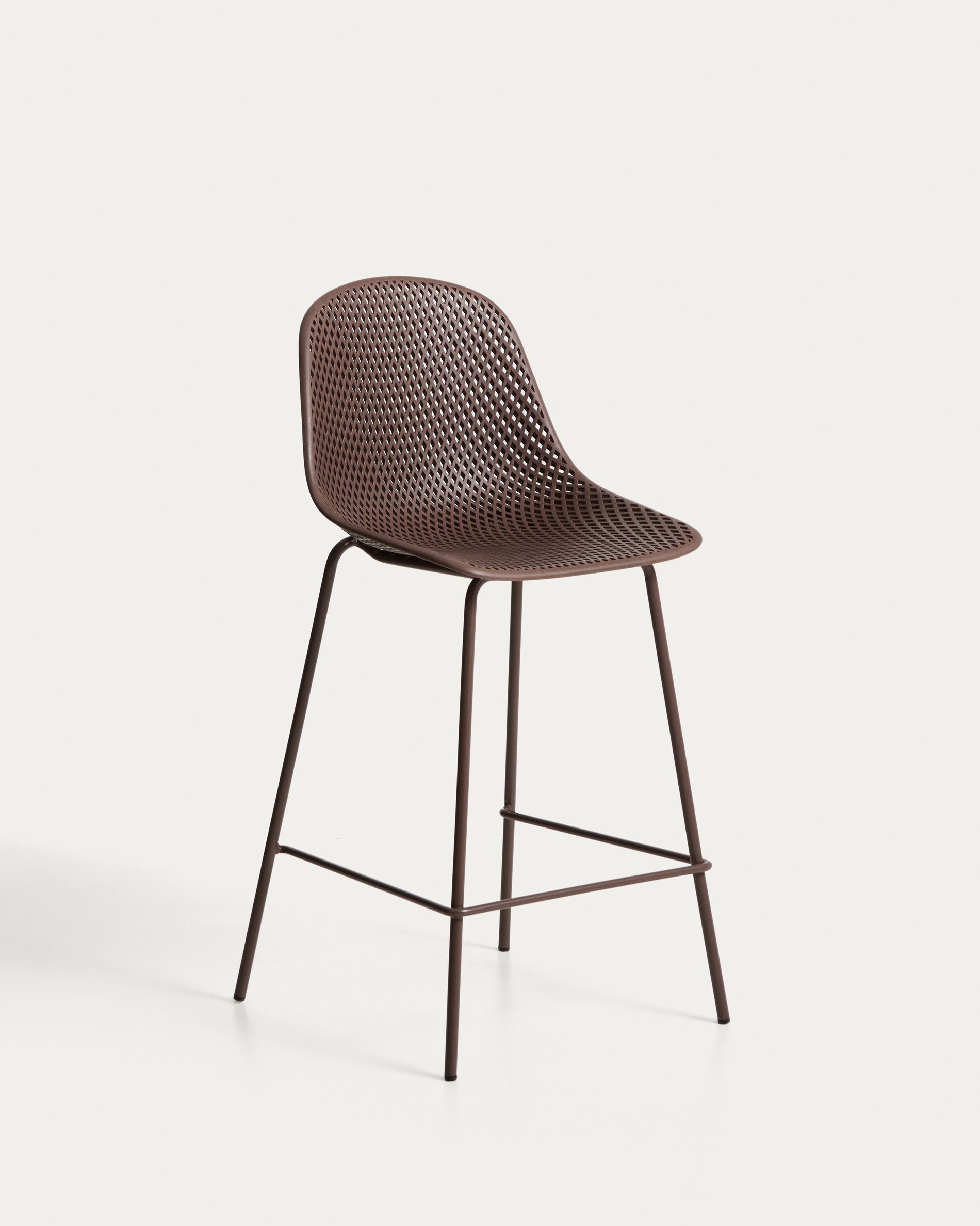 Outdoor-Hocker Quinby in Braun, 65 cm in Braun präsentiert im Onlineshop von KAQTU Design AG. Hocker Outdoor ist von Kave Home