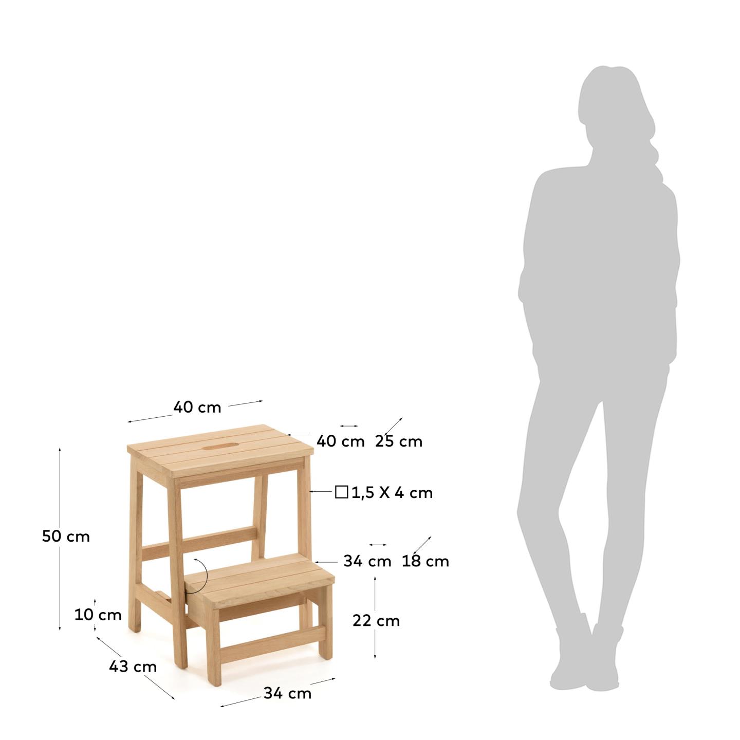 Der Hocker Nell von Kave Home vereint Stil und Funktionalität: 40 x 43 cm, aus massivem Buchenholz, ideal als Sitzplatz und Leiter für drinnen und draußen.