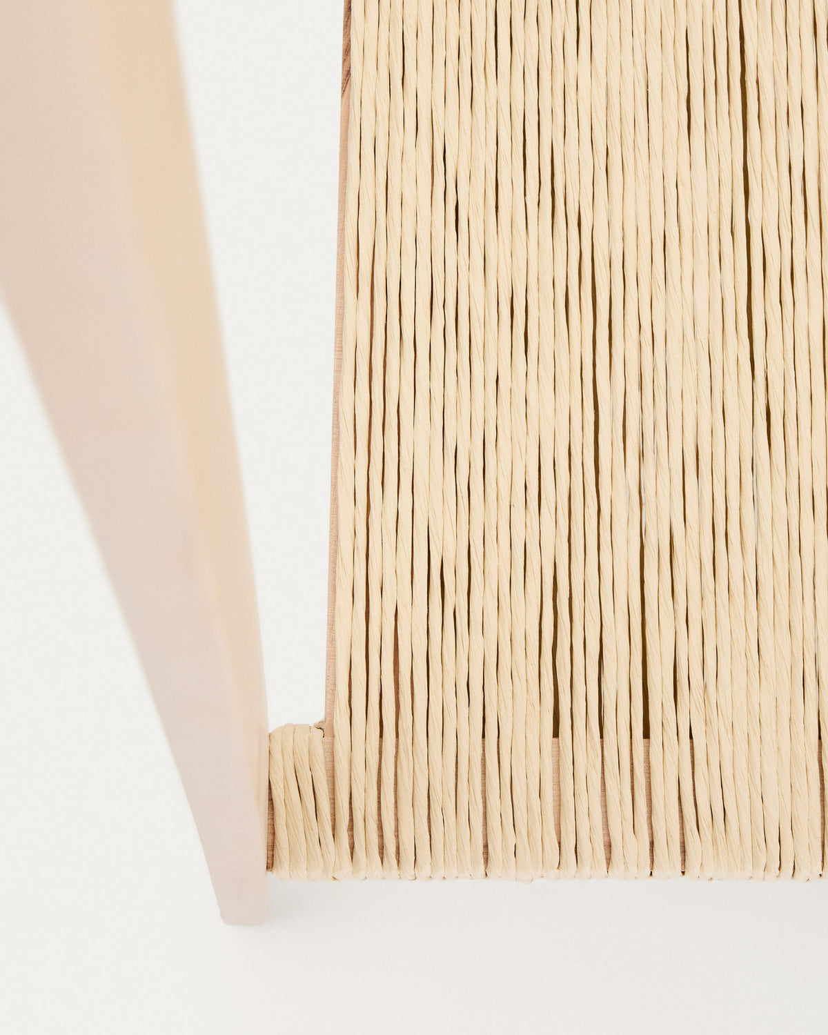 Natane Kleiderständer aus Birkenholz und Rattan 95 x 152 cm in Natur präsentiert im Onlineshop von KAQTU Design AG. Kleiderständer ist von Kave Home