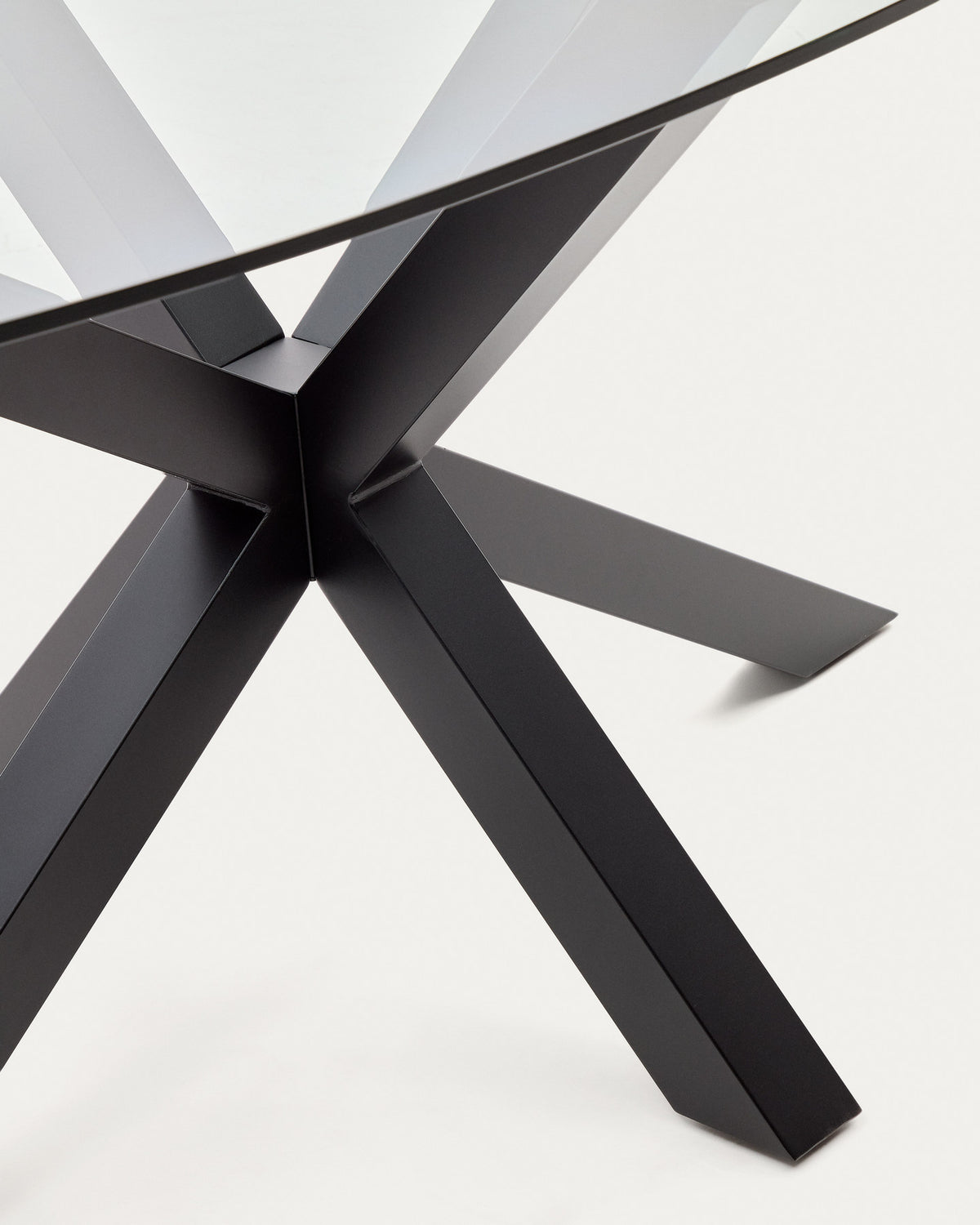 Ovaler Tisch Argo aus Glas und Stahlbeinen mit schwarzem Finish Ø 200 x 100 cm in Transparent, Schwarz präsentiert im Onlineshop von KAQTU Design AG. Esstisch ist von Kave Home